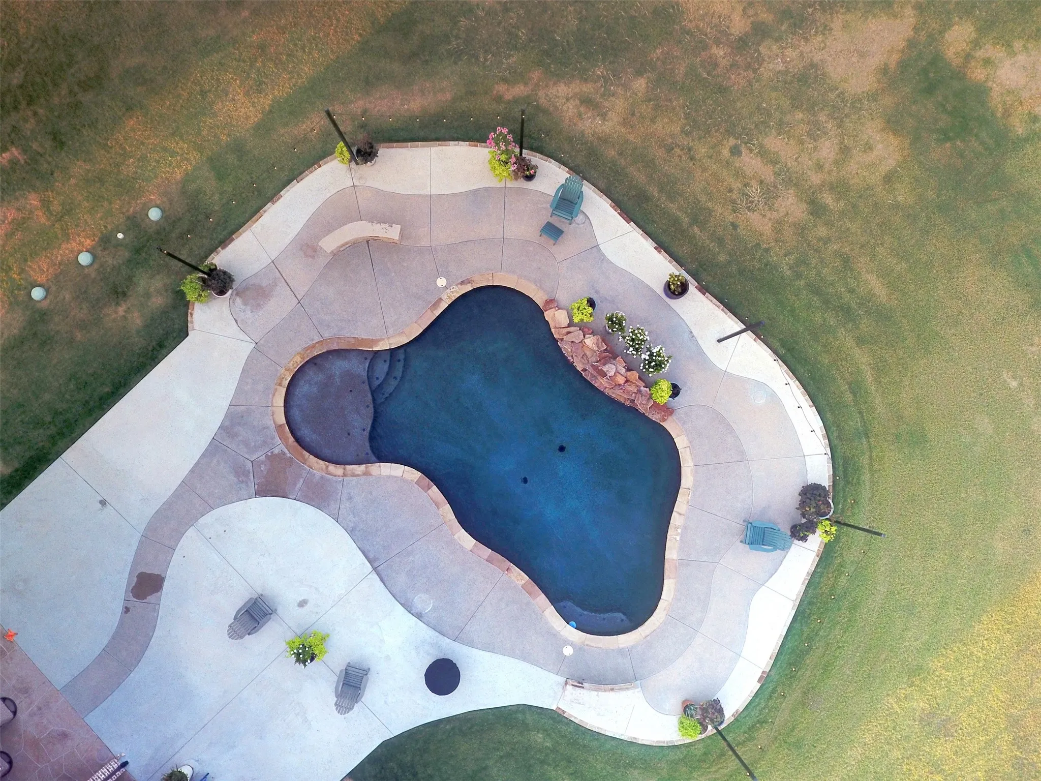 Single Family Residence For Sale in Denton County , 9411 Tay Lane, Justin, Texas 76247, 5 Bedroom, 7 Bathroom, 3 Garage spaces, 5,083 Sqft, built in 2015, mls#21380087, Real Estate Agent in Justin, Homes For Sale in Denton county, Homes For Sale in Justin, Realtor in Justin Texas, Real Estate Brokerage Independent Realty Texas, Luminita Cordes Realtor