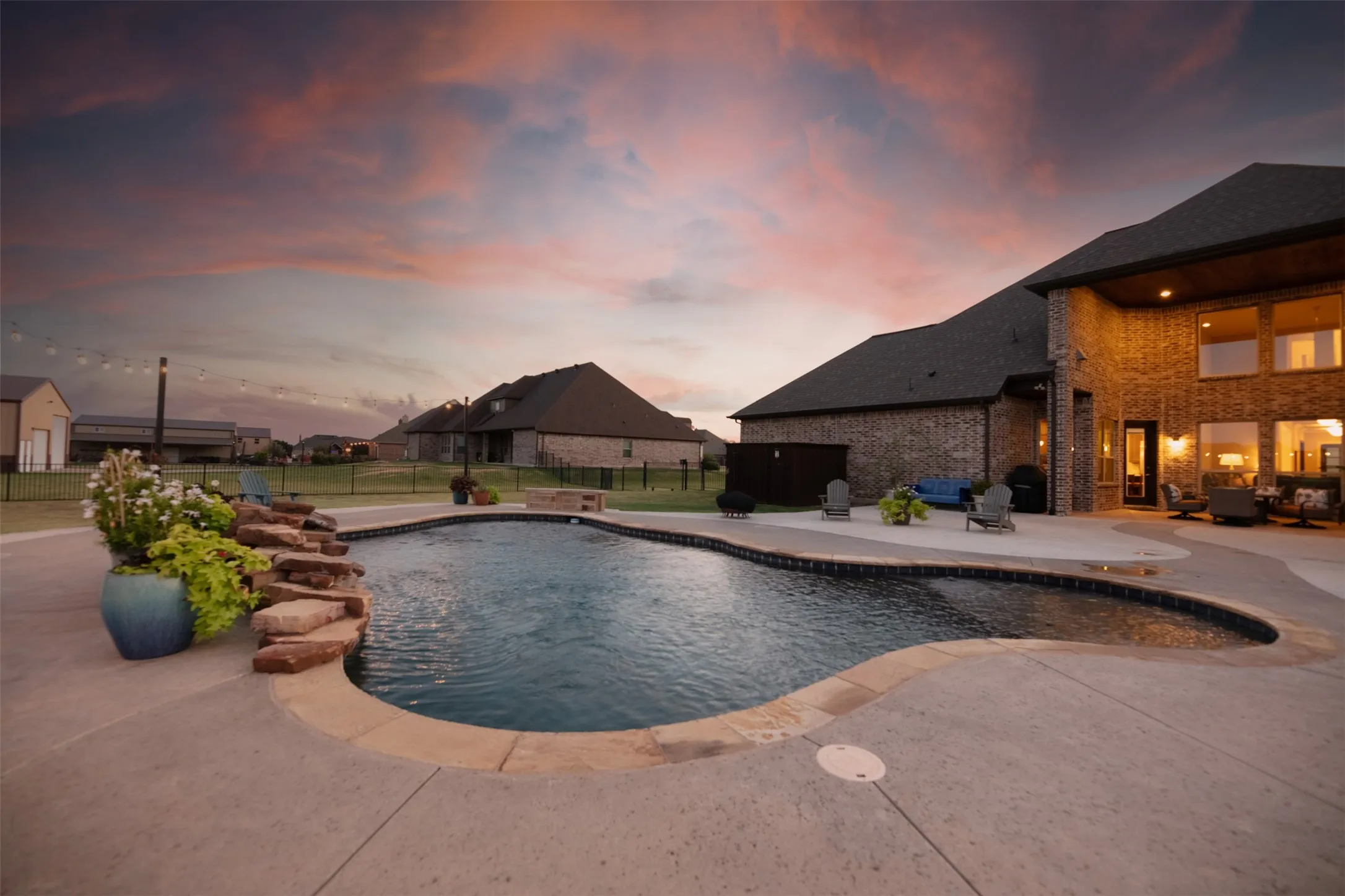 Single Family Residence For Sale in Denton County , 9411 Tay Lane, Justin, Texas 76247, 5 Bedroom, 7 Bathroom, 3 Garage spaces, 5,083 Sqft, built in 2015, mls#21380087, Real Estate Agent in Justin, Homes For Sale in Denton county, Homes For Sale in Justin, Realtor in Justin Texas, Real Estate Brokerage Independent Realty Texas, Luminita Cordes Realtor