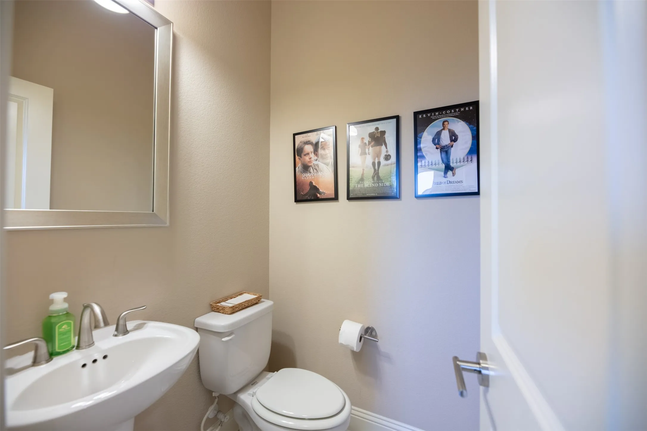 Single Family Residence For Sale in Denton County , 9411 Tay Lane, Justin, Texas 76247, 5 Bedroom, 7 Bathroom, 3 Garage spaces, 5,083 Sqft, built in 2015, mls#21380087, Real Estate Agent in Justin, Homes For Sale in Denton county, Homes For Sale in Justin, Realtor in Justin Texas, Real Estate Brokerage Independent Realty Texas, Luminita Cordes Realtor