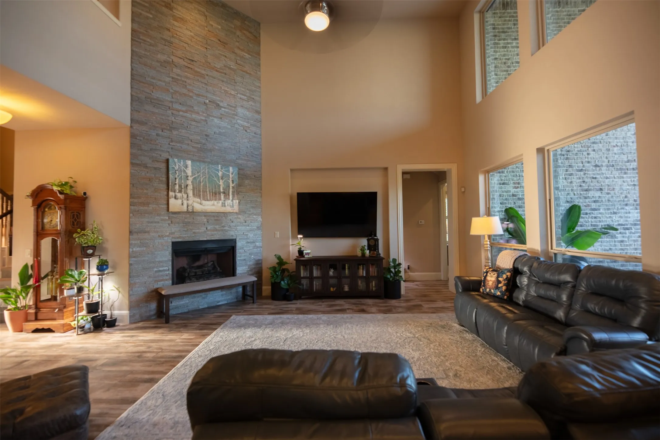Single Family Residence For Sale in Denton County , 9411 Tay Lane, Justin, Texas 76247, 5 Bedroom, 7 Bathroom, 3 Garage spaces, 5,083 Sqft, built in 2015, mls#21380087, Real Estate Agent in Justin, Homes For Sale in Denton county, Homes For Sale in Justin, Realtor in Justin Texas, Real Estate Brokerage Independent Realty Texas, Luminita Cordes Realtor