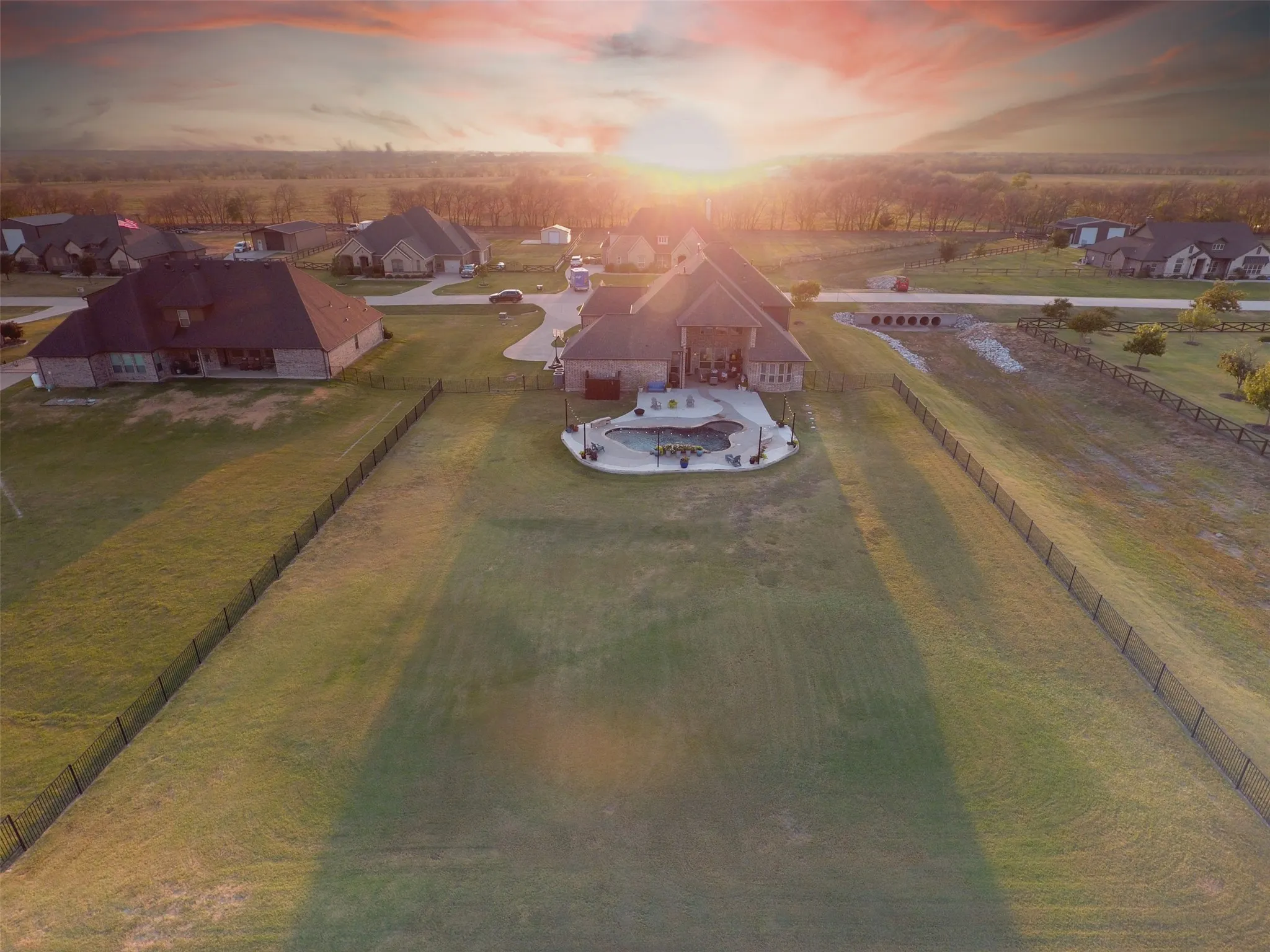 Single Family Residence For Sale in Denton County , 9411 Tay Lane, Justin, Texas 76247, 5 Bedroom, 7 Bathroom, 3 Garage spaces, 5,083 Sqft, built in 2015, mls#21380087, Real Estate Agent in Justin, Homes For Sale in Denton county, Homes For Sale in Justin, Realtor in Justin Texas, Real Estate Brokerage Independent Realty Texas, Luminita Cordes Realtor