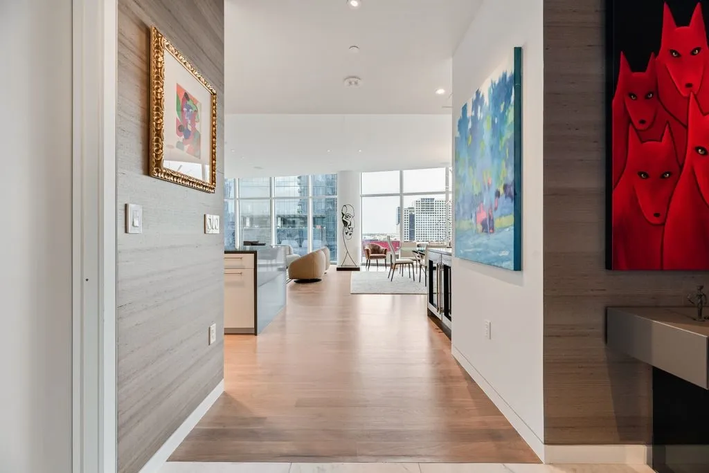 Condominium For Sale in Dallas County , 1918 Olive Street 1002, Dallas, Texas 75201, 2 Bedroom, 2 Bathroom, 2 Garage spaces, 2,407 Sqft, built in 2011, mls#21382783, Real Estate Agent in Dallas, Homes For Sale in Dallas county, Homes For Sale in Dallas, Realtor in Dallas Texas, Real Estate Brokerage Independent Realty Texas, Luminita Cordes Realtor
