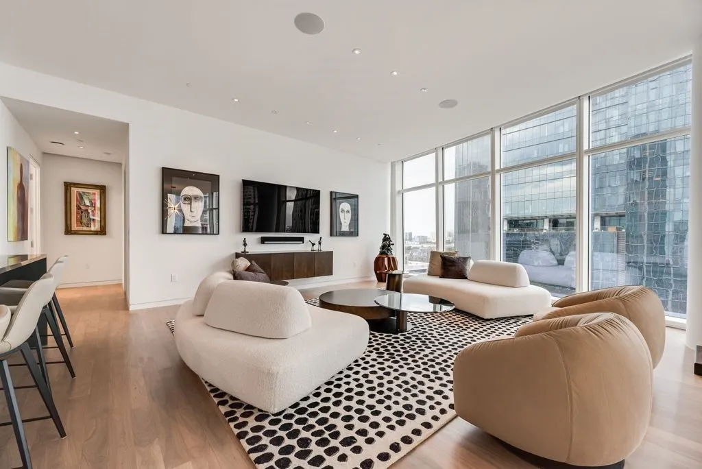 Condominium For Sale in Dallas County , 1918 Olive Street 1002, Dallas, Texas 75201, 2 Bedroom, 2 Bathroom, 2 Garage spaces, 2,407 Sqft, built in 2011, mls#21382783, Real Estate Agent in Dallas, Homes For Sale in Dallas county, Homes For Sale in Dallas, Realtor in Dallas Texas, Real Estate Brokerage Independent Realty Texas, Luminita Cordes Realtor