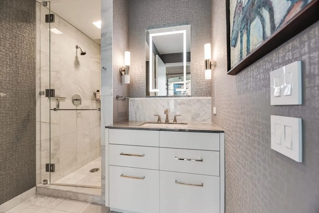 Condominium For Sale in Dallas County , 1918 Olive Street 1002, Dallas, Texas 75201, 2 Bedroom, 2 Bathroom, 2 Garage spaces, 2,407 Sqft, built in 2011, mls#21382783, Real Estate Agent in Dallas, Homes For Sale in Dallas county, Homes For Sale in Dallas, Realtor in Dallas Texas, Real Estate Brokerage Independent Realty Texas, Luminita Cordes Realtor