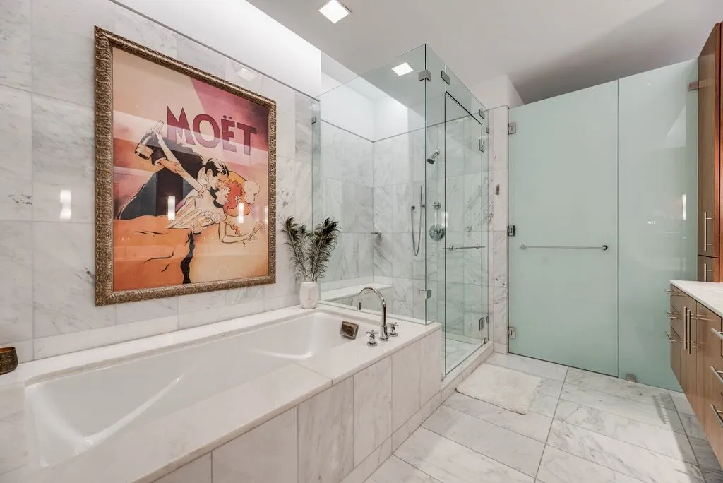 Condominium For Sale in Dallas County , 1918 Olive Street 1002, Dallas, Texas 75201, 2 Bedroom, 2 Bathroom, 2 Garage spaces, 2,407 Sqft, built in 2011, mls#21382783, Real Estate Agent in Dallas, Homes For Sale in Dallas county, Homes For Sale in Dallas, Realtor in Dallas Texas, Real Estate Brokerage Independent Realty Texas, Luminita Cordes Realtor