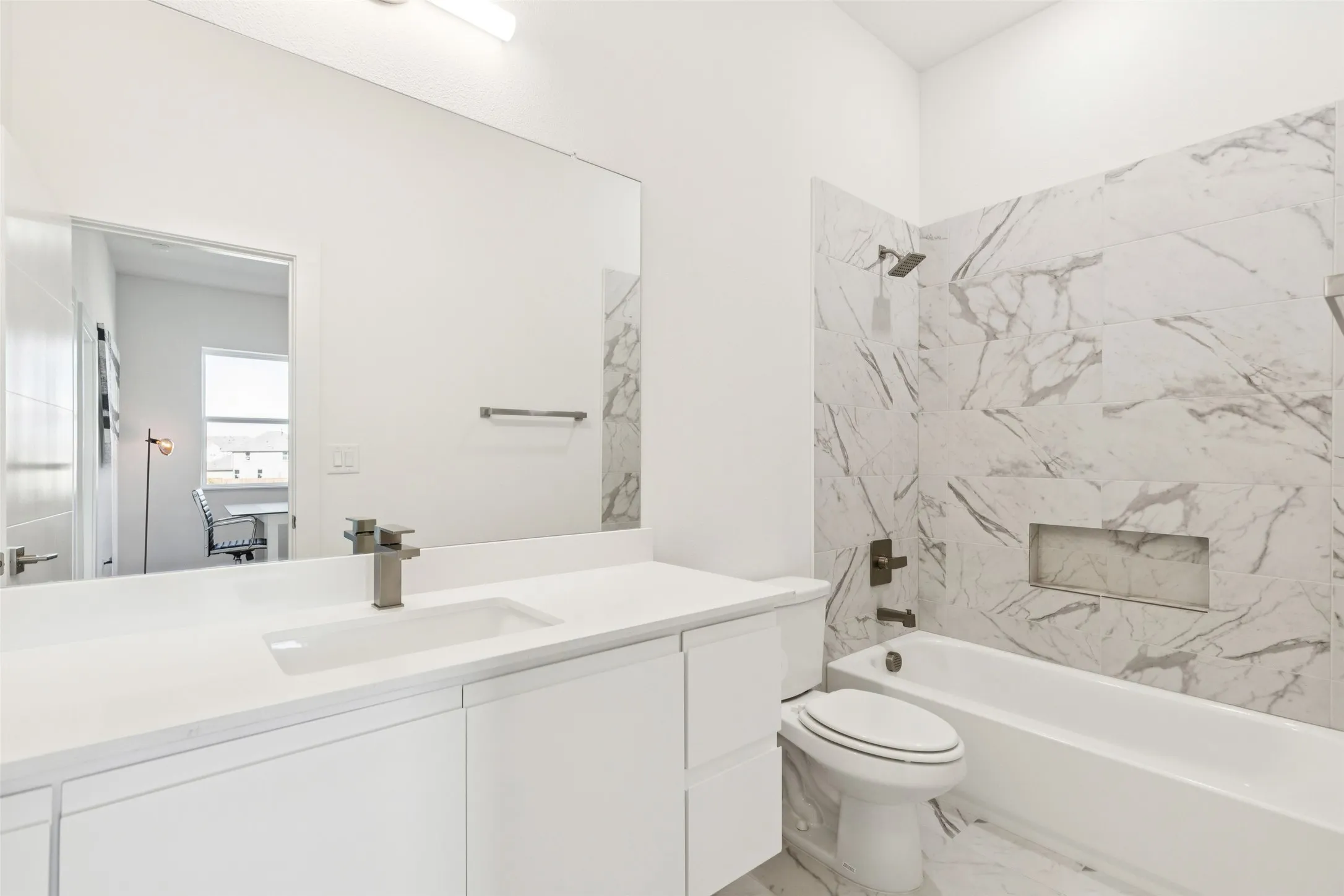 Townhouse For Sale in Grayson County , 3901 Bel Air Boulevard, Sherman, Texas 75090, 3 Bedroom, 3 Bathroom, Garage spaces, 1,830 Sqft, built in 2024, mls#21384450, Real Estate Agent in Sherman, Homes For Sale in Grayson county, Homes For Sale in Sherman, Realtor in Sherman Texas, Real Estate Brokerage Independent Realty Texas, Luminita Cordes Realtor