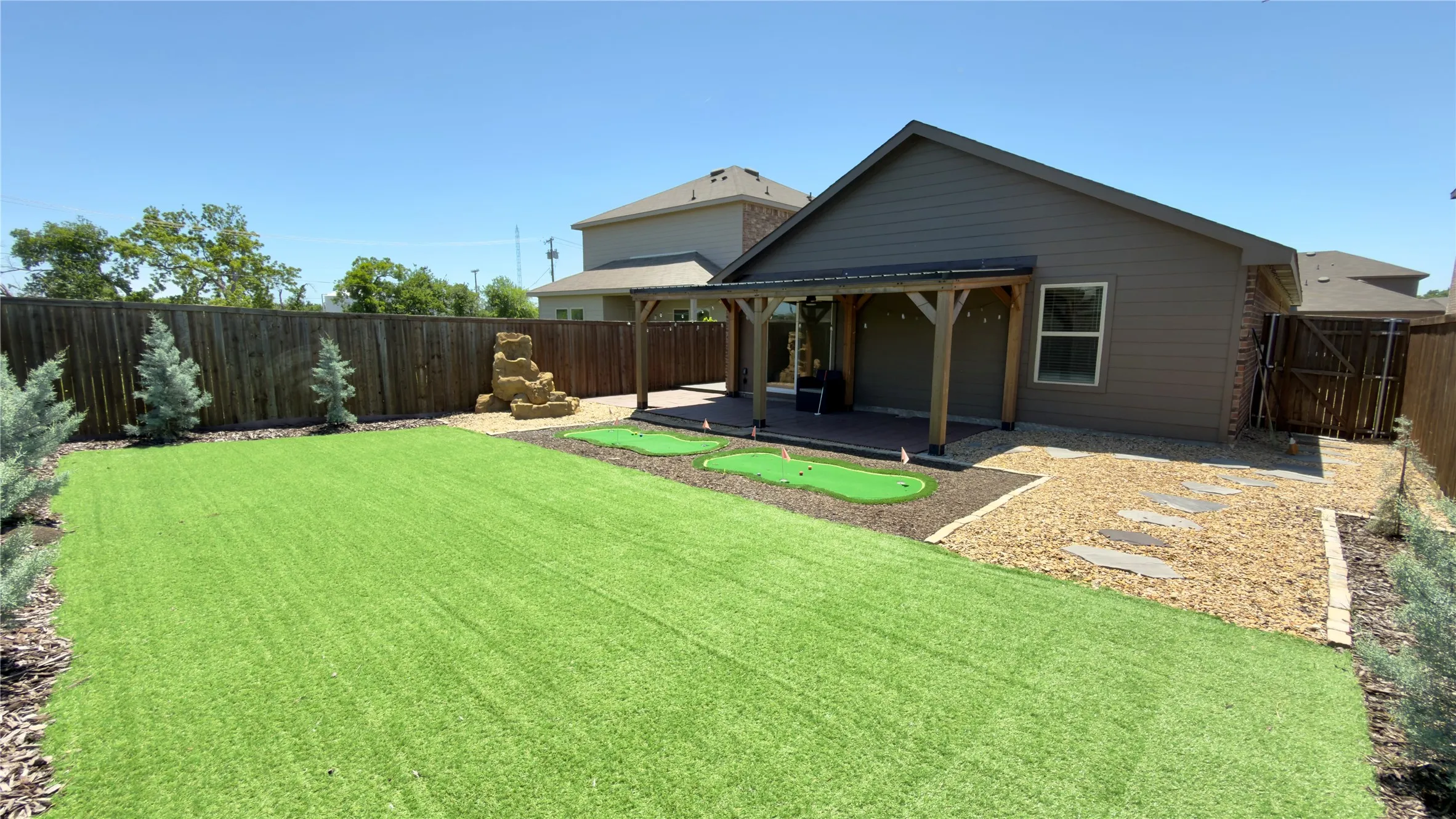 Single Family Residence For Sale in Kaufman County , 1204 Delmita Drive, Forney, Texas 75126, 3 Bedroom, 2 Bathroom, 2 Garage spaces, 1,510 Sqft, built in 2020, mls#21384445, Real Estate Agent in Forney, Homes For Sale in Kaufman county, Homes For Sale in Forney, Realtor in Forney Texas, Real Estate Brokerage Independent Realty Texas, Luminita Cordes Realtor