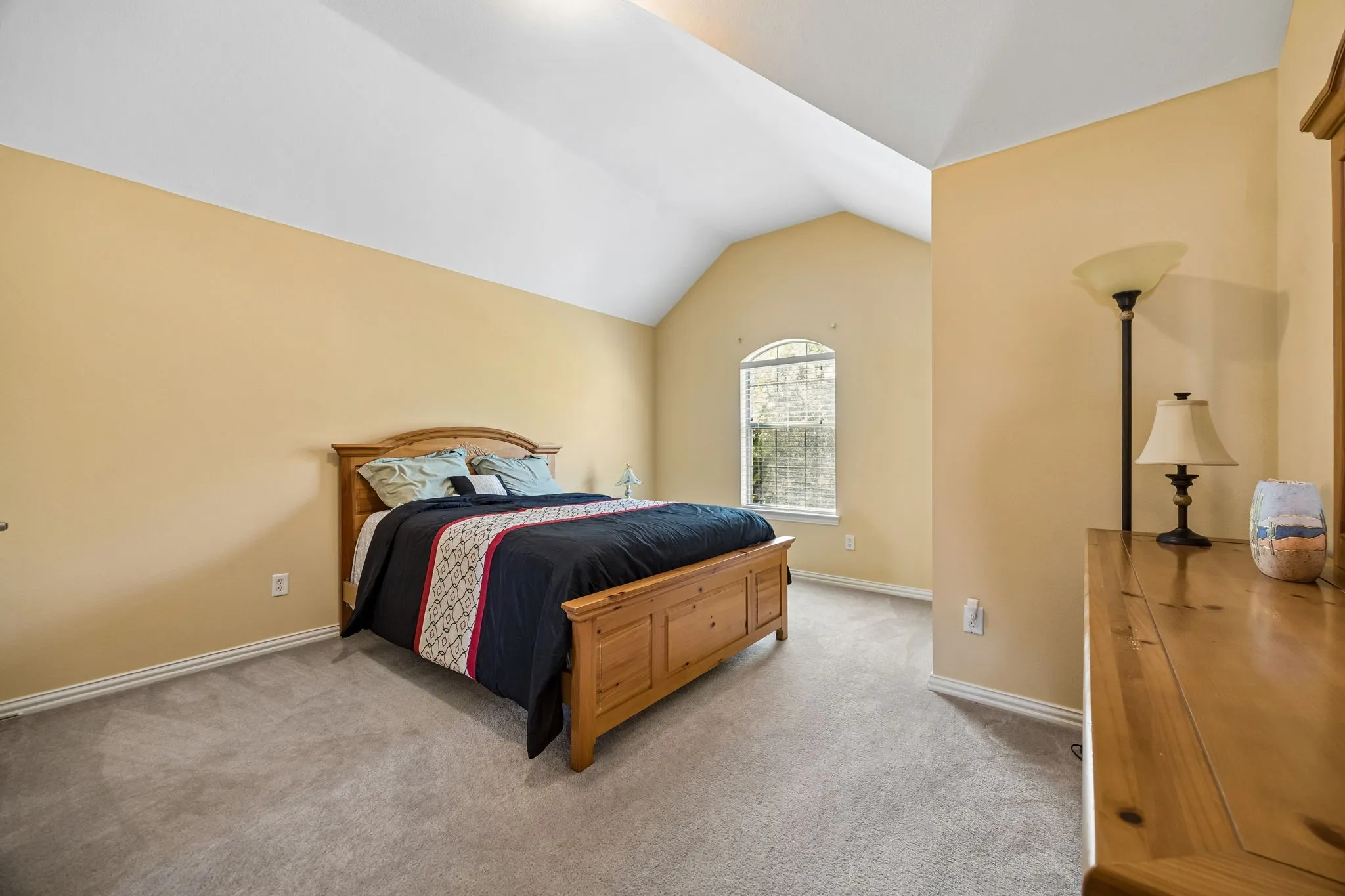 Single Family Residence For Sale in Collin County , 608 Saddlehorn Drive, Mc Kinney, Texas 75071, 4 Bedroom, 4 Bathroom, 2 Garage spaces, 3,394 Sqft, built in 2005, mls#21384421, Real Estate Agent in Mc Kinney, Homes For Sale in Collin county, Homes For Sale in Mc Kinney, Realtor in Mc Kinney Texas, Real Estate Brokerage Independent Realty Texas, Luminita Cordes Realtor