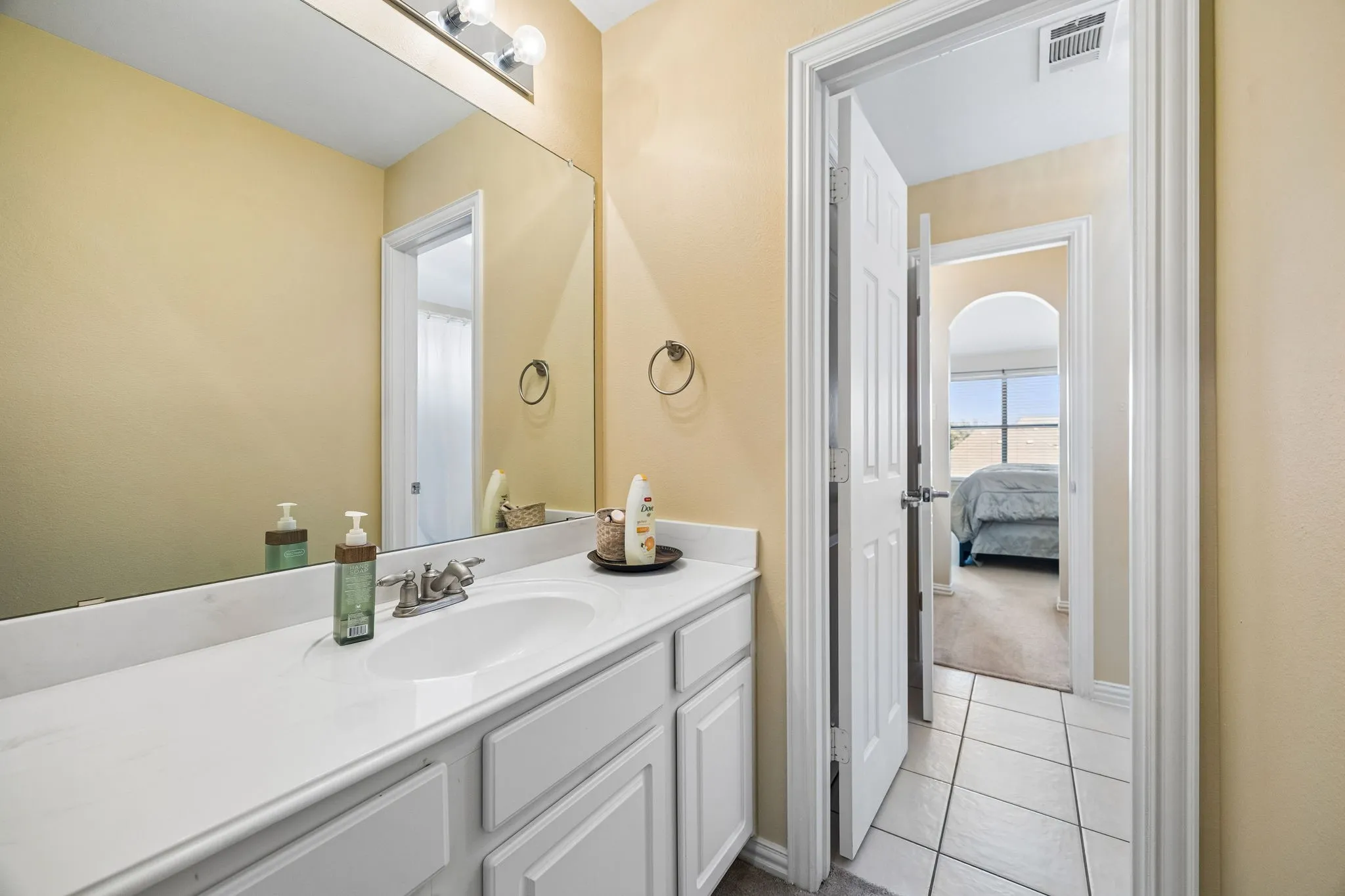 Single Family Residence For Sale in Collin County , 608 Saddlehorn Drive, Mc Kinney, Texas 75071, 4 Bedroom, 4 Bathroom, 2 Garage spaces, 3,394 Sqft, built in 2005, mls#21384421, Real Estate Agent in Mc Kinney, Homes For Sale in Collin county, Homes For Sale in Mc Kinney, Realtor in Mc Kinney Texas, Real Estate Brokerage Independent Realty Texas, Luminita Cordes Realtor