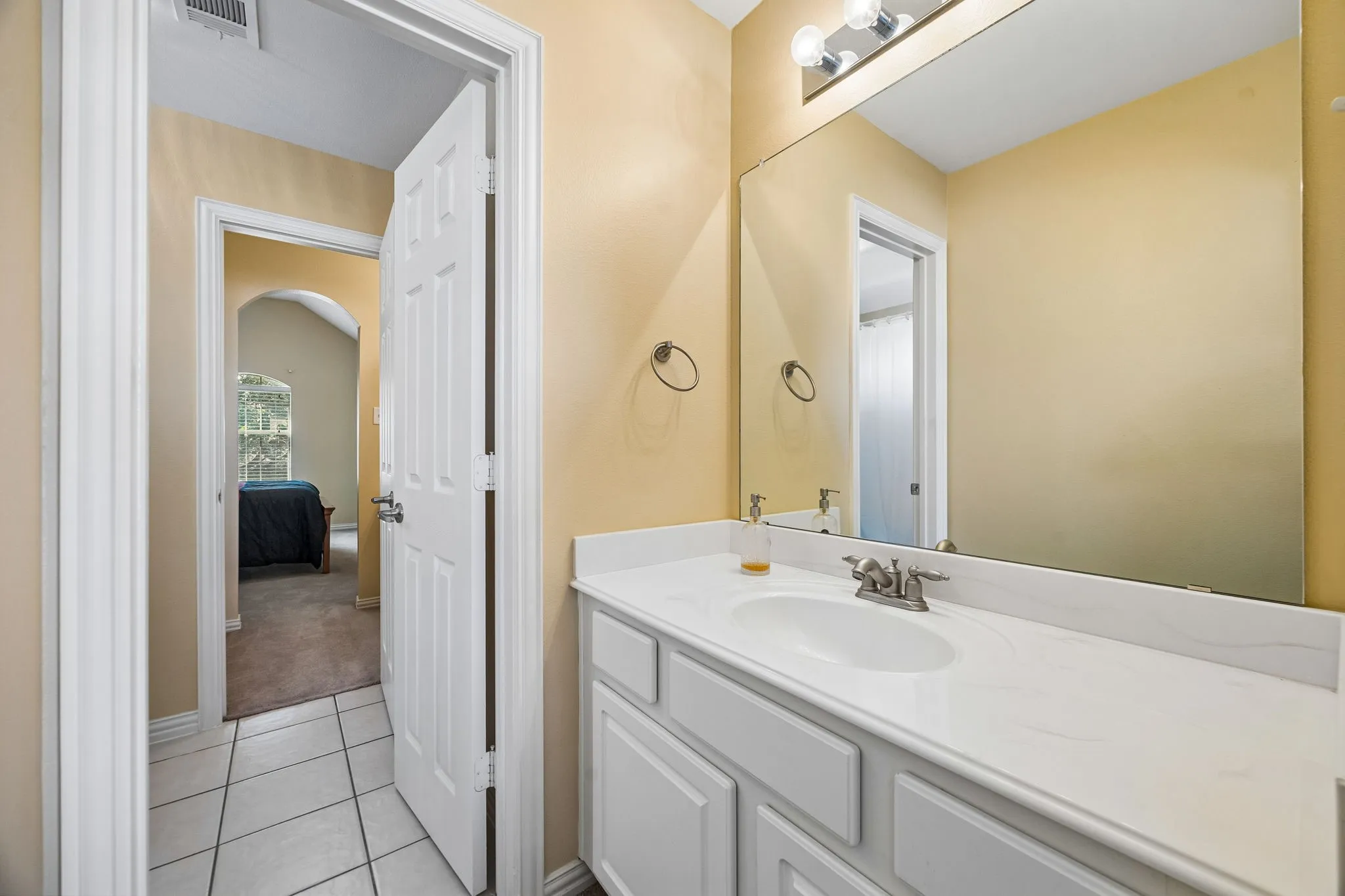 Single Family Residence For Sale in Collin County , 608 Saddlehorn Drive, Mc Kinney, Texas 75071, 4 Bedroom, 4 Bathroom, 2 Garage spaces, 3,394 Sqft, built in 2005, mls#21384421, Real Estate Agent in Mc Kinney, Homes For Sale in Collin county, Homes For Sale in Mc Kinney, Realtor in Mc Kinney Texas, Real Estate Brokerage Independent Realty Texas, Luminita Cordes Realtor