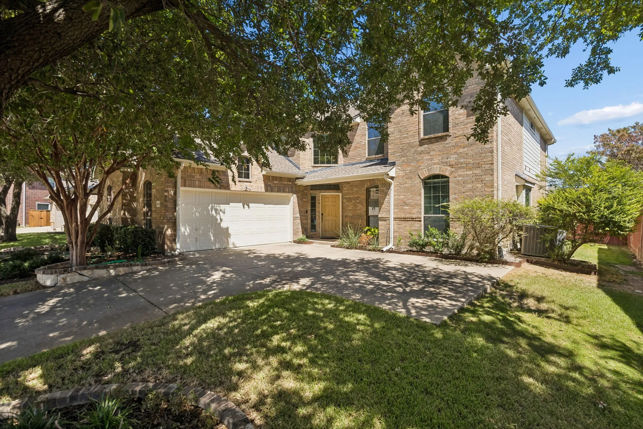 Single Family Residence For Sale in Collin County , 608 Saddlehorn Drive, Mc Kinney, Texas 75071, 4 Bedroom, 4 Bathroom, 2 Garage spaces, 3,394 Sqft, built in 2005, mls#21384421, Real Estate Agent in Mc Kinney, Homes For Sale in Collin county, Homes For Sale in Mc Kinney, Realtor in Mc Kinney Texas, Real Estate Brokerage Independent Realty Texas, Luminita Cordes Realtor