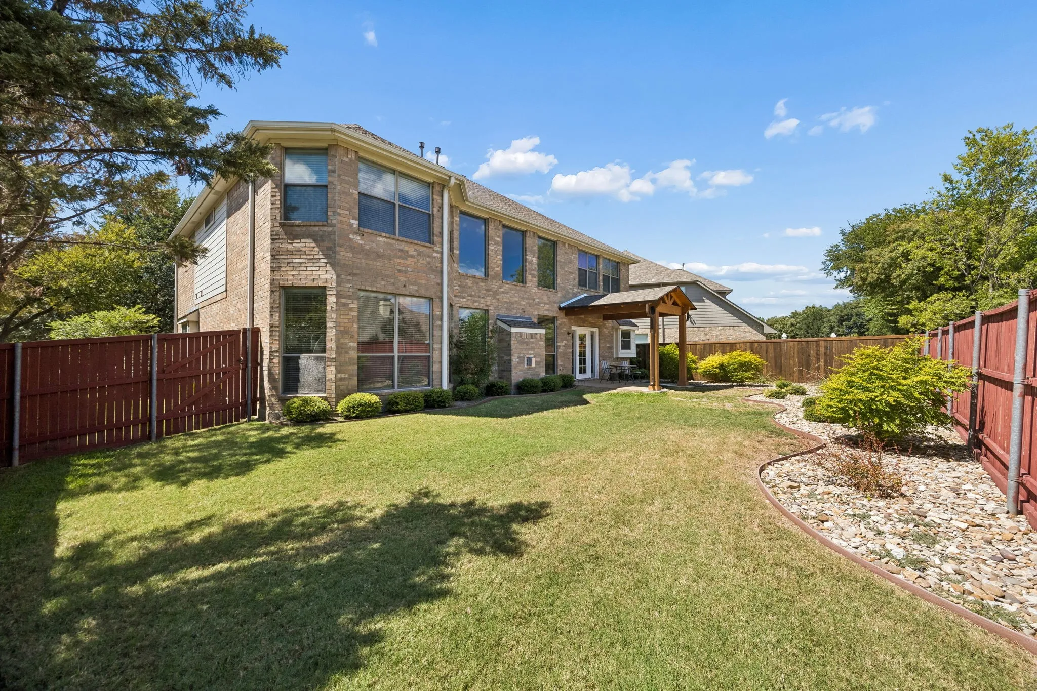 Single Family Residence For Sale in Collin County , 608 Saddlehorn Drive, Mc Kinney, Texas 75071, 4 Bedroom, 4 Bathroom, 2 Garage spaces, 3,394 Sqft, built in 2005, mls#21384421, Real Estate Agent in Mc Kinney, Homes For Sale in Collin county, Homes For Sale in Mc Kinney, Realtor in Mc Kinney Texas, Real Estate Brokerage Independent Realty Texas, Luminita Cordes Realtor