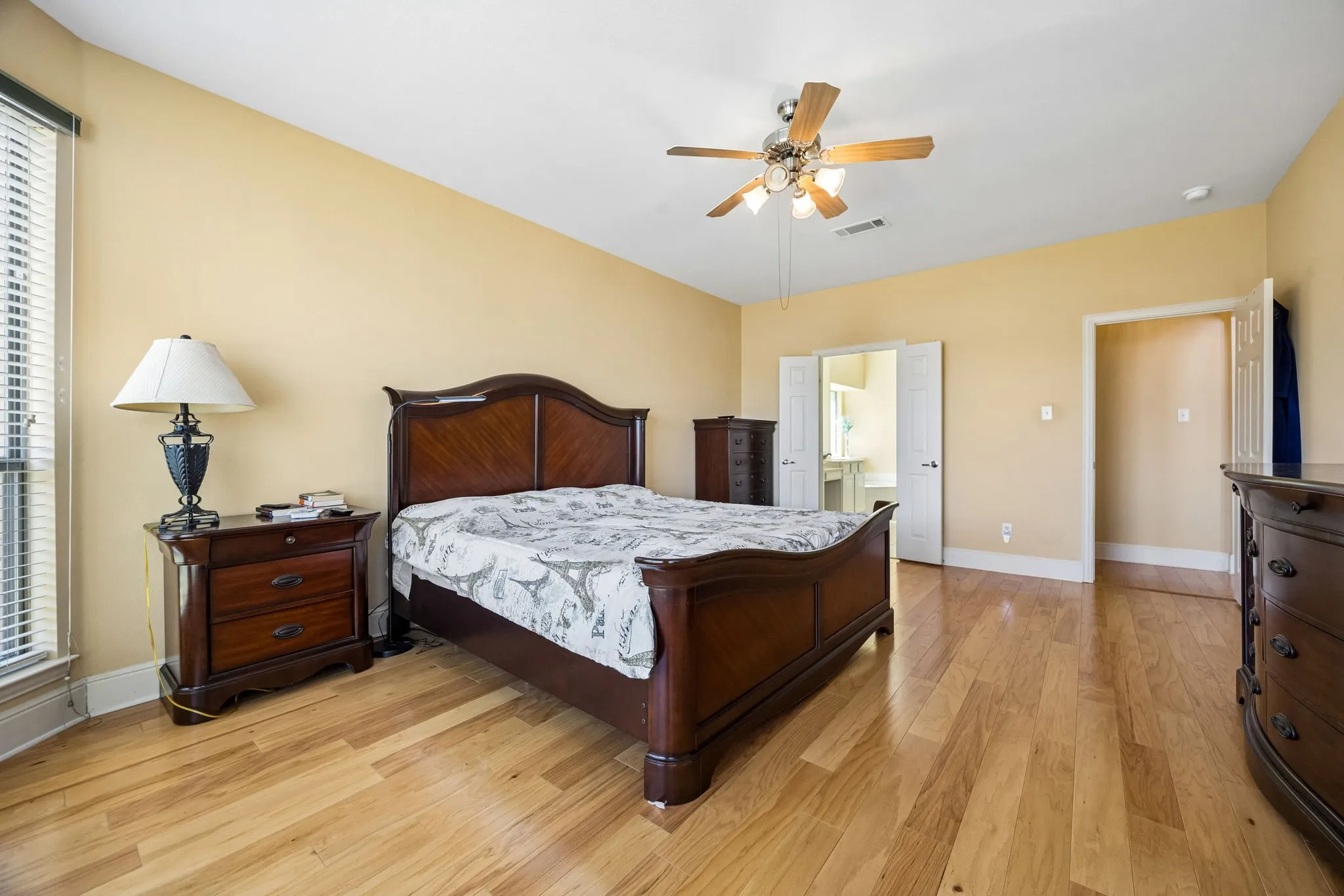 Single Family Residence For Sale in Collin County , 608 Saddlehorn Drive, Mc Kinney, Texas 75071, 4 Bedroom, 4 Bathroom, 2 Garage spaces, 3,394 Sqft, built in 2005, mls#21384421, Real Estate Agent in Mc Kinney, Homes For Sale in Collin county, Homes For Sale in Mc Kinney, Realtor in Mc Kinney Texas, Real Estate Brokerage Independent Realty Texas, Luminita Cordes Realtor