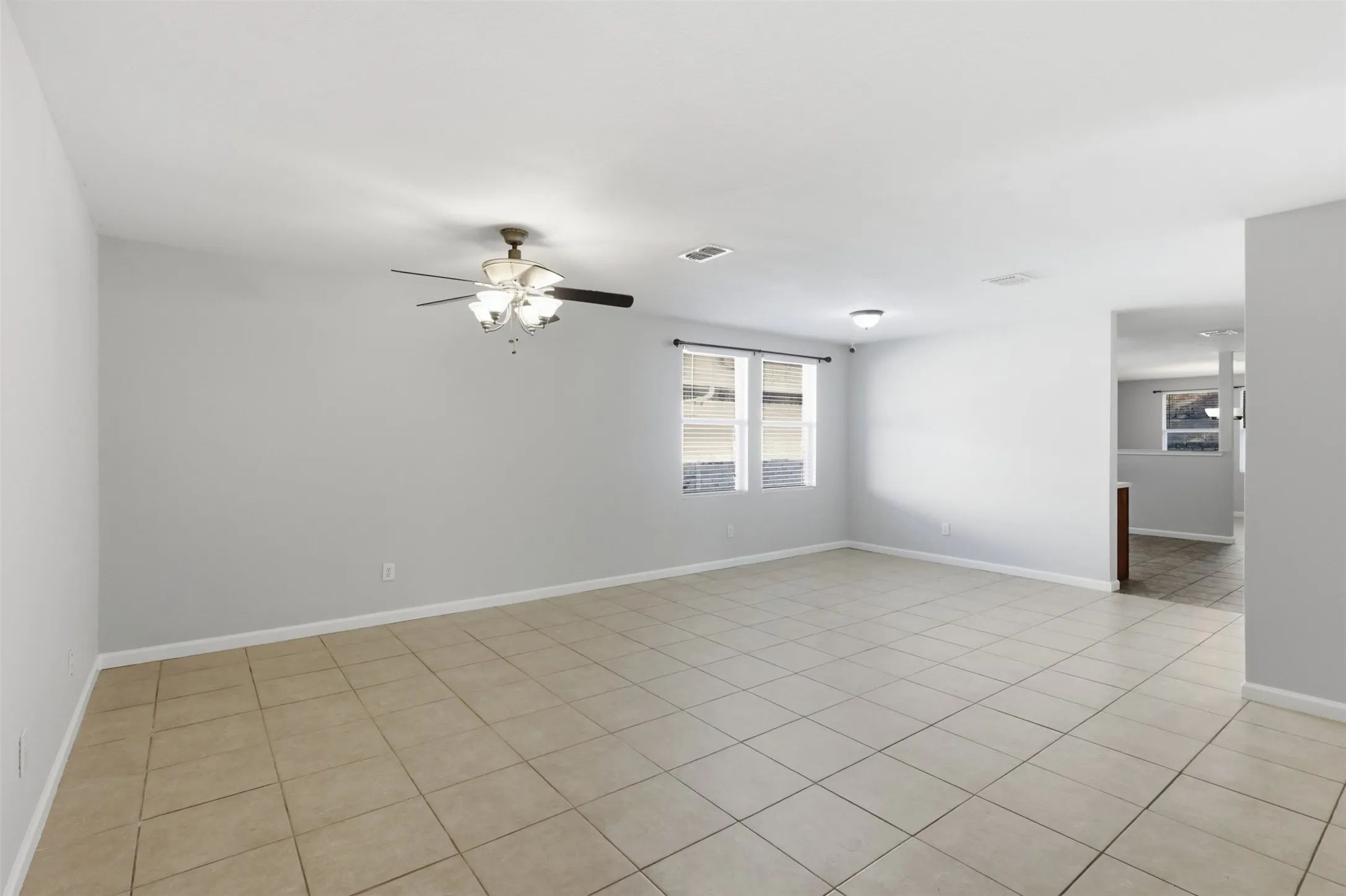 Single Family Residence For Rent in Collin County , 9582 Rosedale Drive, Frisco, Texas 75035, 4 Bedroom, 2 Bathroom, 2 Garage spaces, 2,064 Sqft, built in 2005, mls#21380481, Real Estate Agent in Frisco, Homes For Rent in Collin county, Homes For Rent in Frisco, Realtor in Frisco Texas, Real Estate Brokerage Independent Realty Texas, Luminita Cordes Realtor