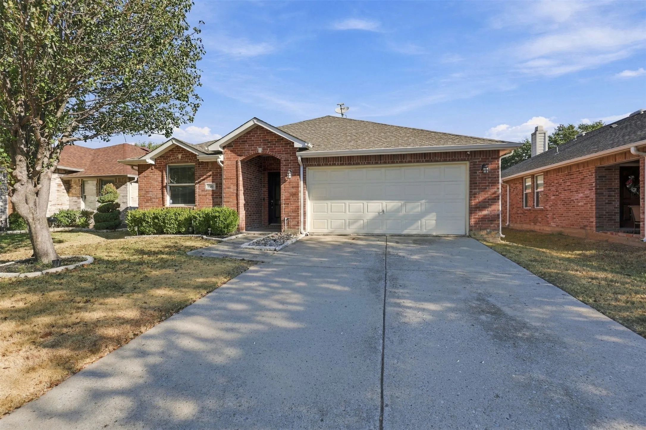 Single Family Residence For Rent in Collin County , 9582 Rosedale Drive, Frisco, Texas 75035, 4 Bedroom, 2 Bathroom, 2 Garage spaces, 2,064 Sqft, built in 2005, mls#21380481, Real Estate Agent in Frisco, Homes For Rent in Collin county, Homes For Rent in Frisco, Realtor in Frisco Texas, Real Estate Brokerage Independent Realty Texas, Luminita Cordes Realtor