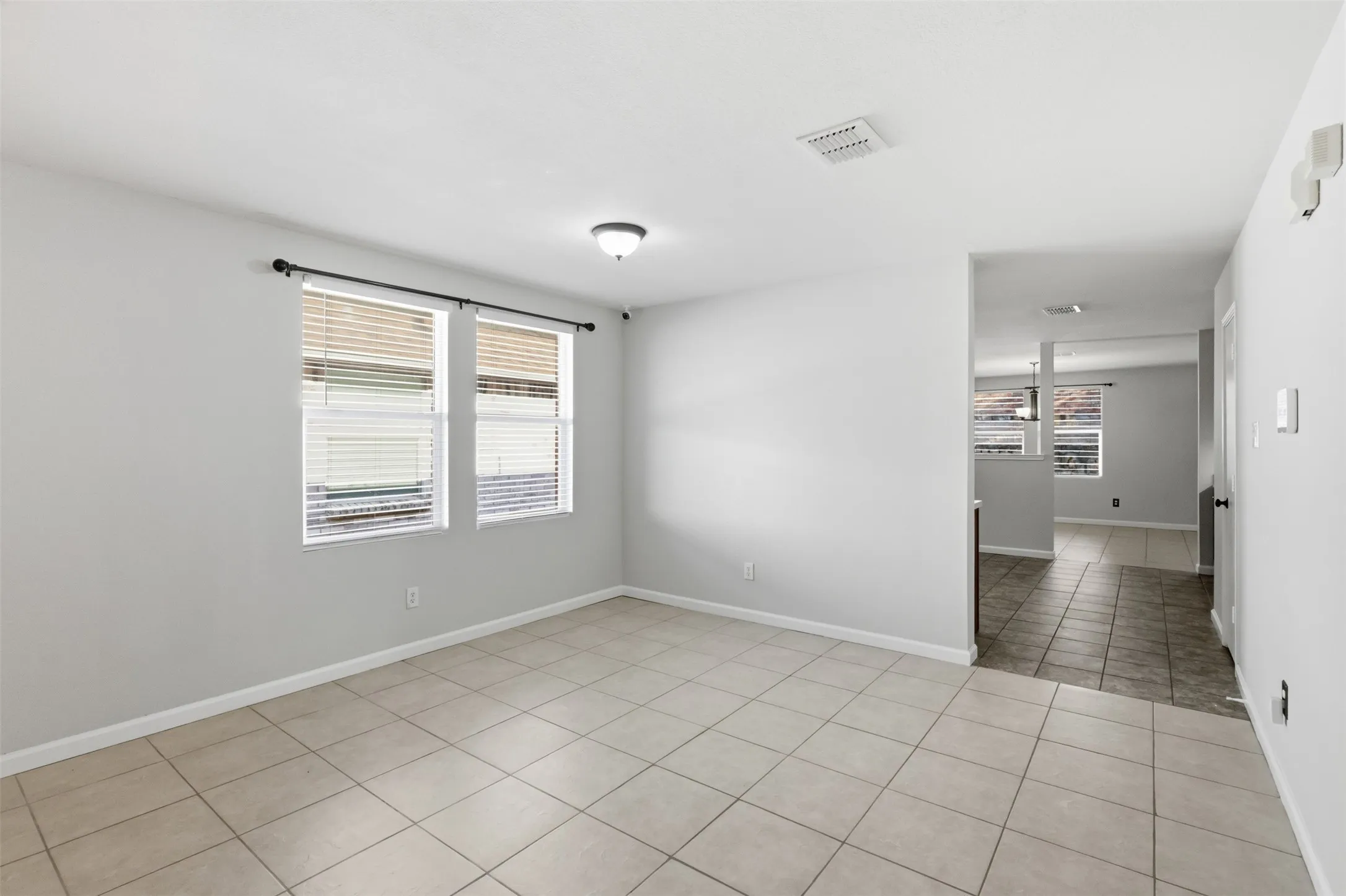 Single Family Residence For Rent in Collin County , 9582 Rosedale Drive, Frisco, Texas 75035, 4 Bedroom, 2 Bathroom, 2 Garage spaces, 2,064 Sqft, built in 2005, mls#21380481, Real Estate Agent in Frisco, Homes For Rent in Collin county, Homes For Rent in Frisco, Realtor in Frisco Texas, Real Estate Brokerage Independent Realty Texas, Luminita Cordes Realtor