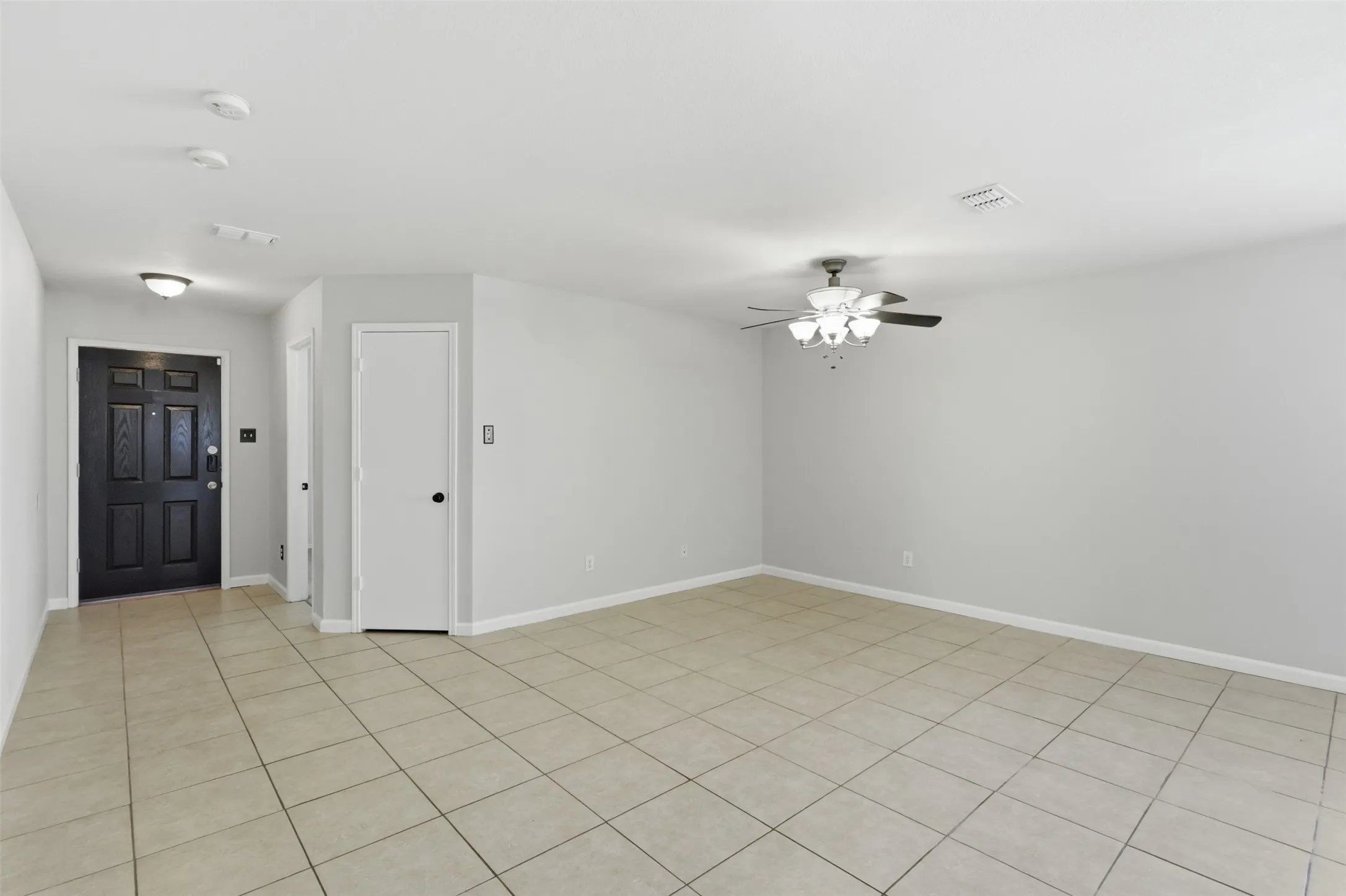 Single Family Residence For Rent in Collin County , 9582 Rosedale Drive, Frisco, Texas 75035, 4 Bedroom, 2 Bathroom, 2 Garage spaces, 2,064 Sqft, built in 2005, mls#21380481, Real Estate Agent in Frisco, Homes For Rent in Collin county, Homes For Rent in Frisco, Realtor in Frisco Texas, Real Estate Brokerage Independent Realty Texas, Luminita Cordes Realtor