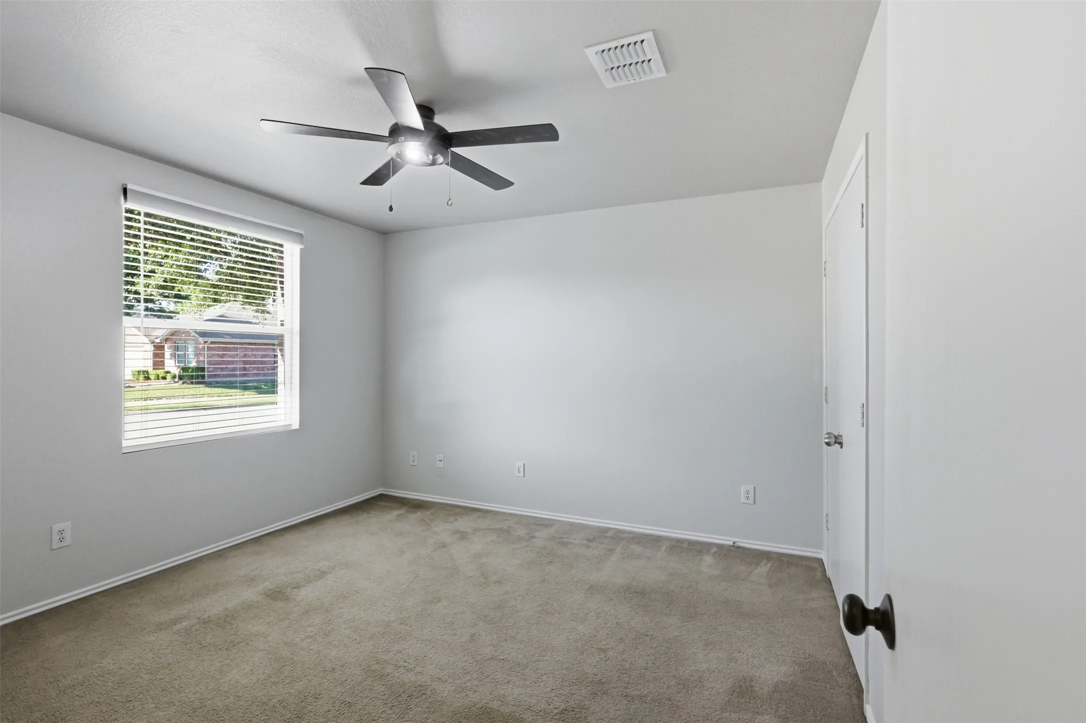Single Family Residence For Rent in Collin County , 9582 Rosedale Drive, Frisco, Texas 75035, 4 Bedroom, 2 Bathroom, 2 Garage spaces, 2,064 Sqft, built in 2005, mls#21380481, Real Estate Agent in Frisco, Homes For Rent in Collin county, Homes For Rent in Frisco, Realtor in Frisco Texas, Real Estate Brokerage Independent Realty Texas, Luminita Cordes Realtor
