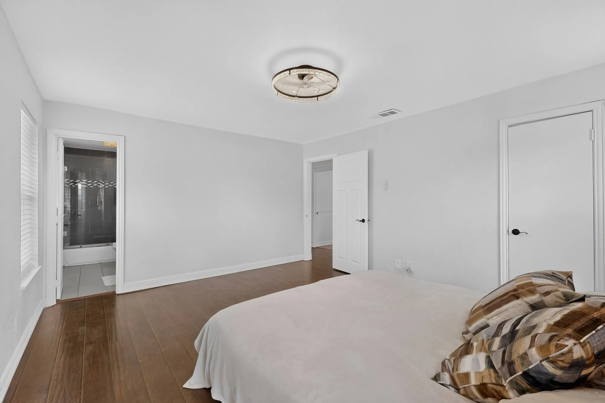 Wood-finish flooring throughout