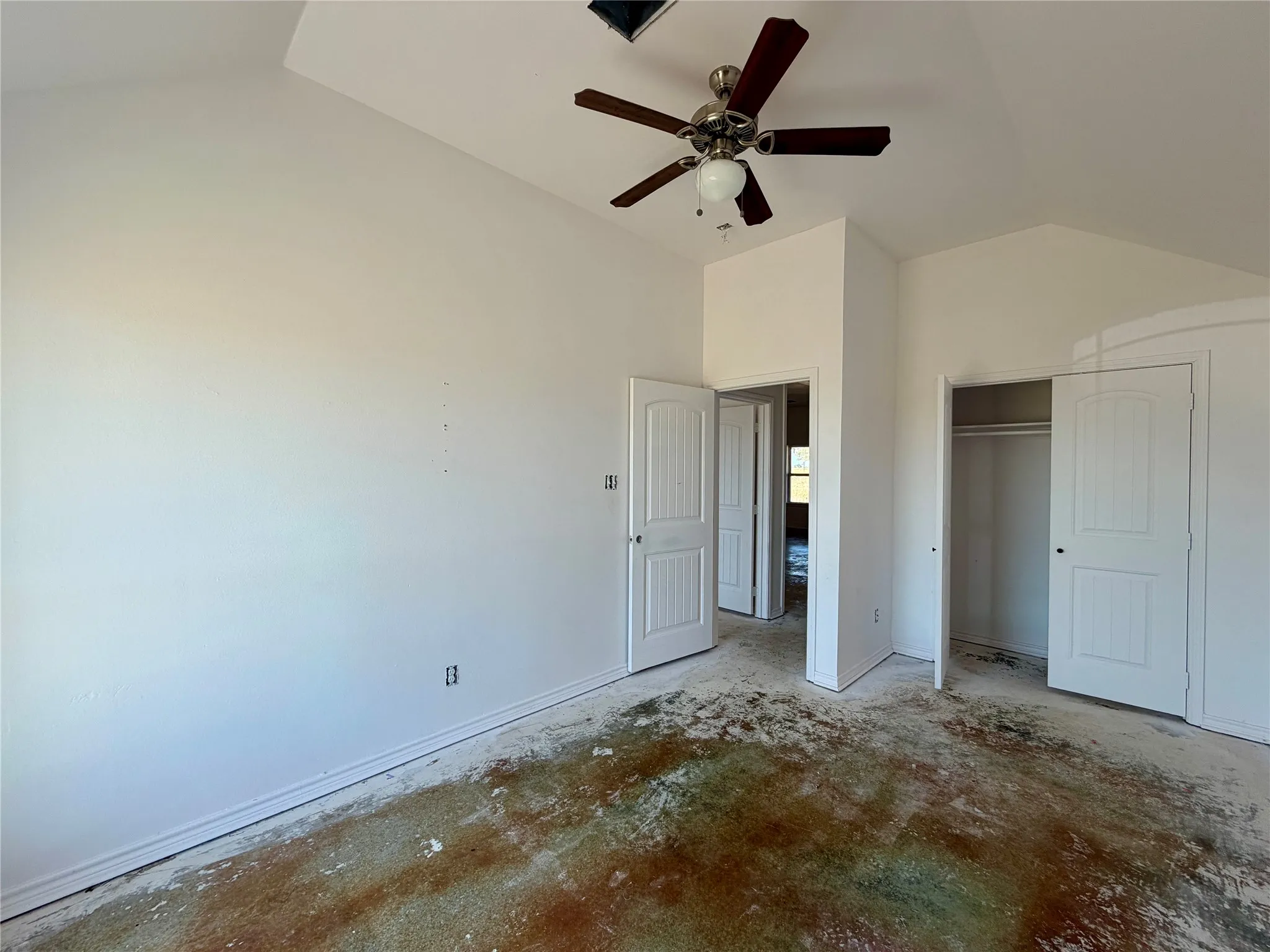 Single Family Residence For Sale in Cooke County , 315 County Road 365, Gainesville, Texas 76240, 4 Bedroom, 4 Bathroom, Garage spaces, 2,380 Sqft, built in 2017, mls#21384250, Real Estate Agent in Gainesville, Homes For Sale in Cooke county, Homes For Sale in Gainesville, Realtor in Gainesville Texas, Real Estate Brokerage Independent Realty Texas, Luminita Cordes Realtor