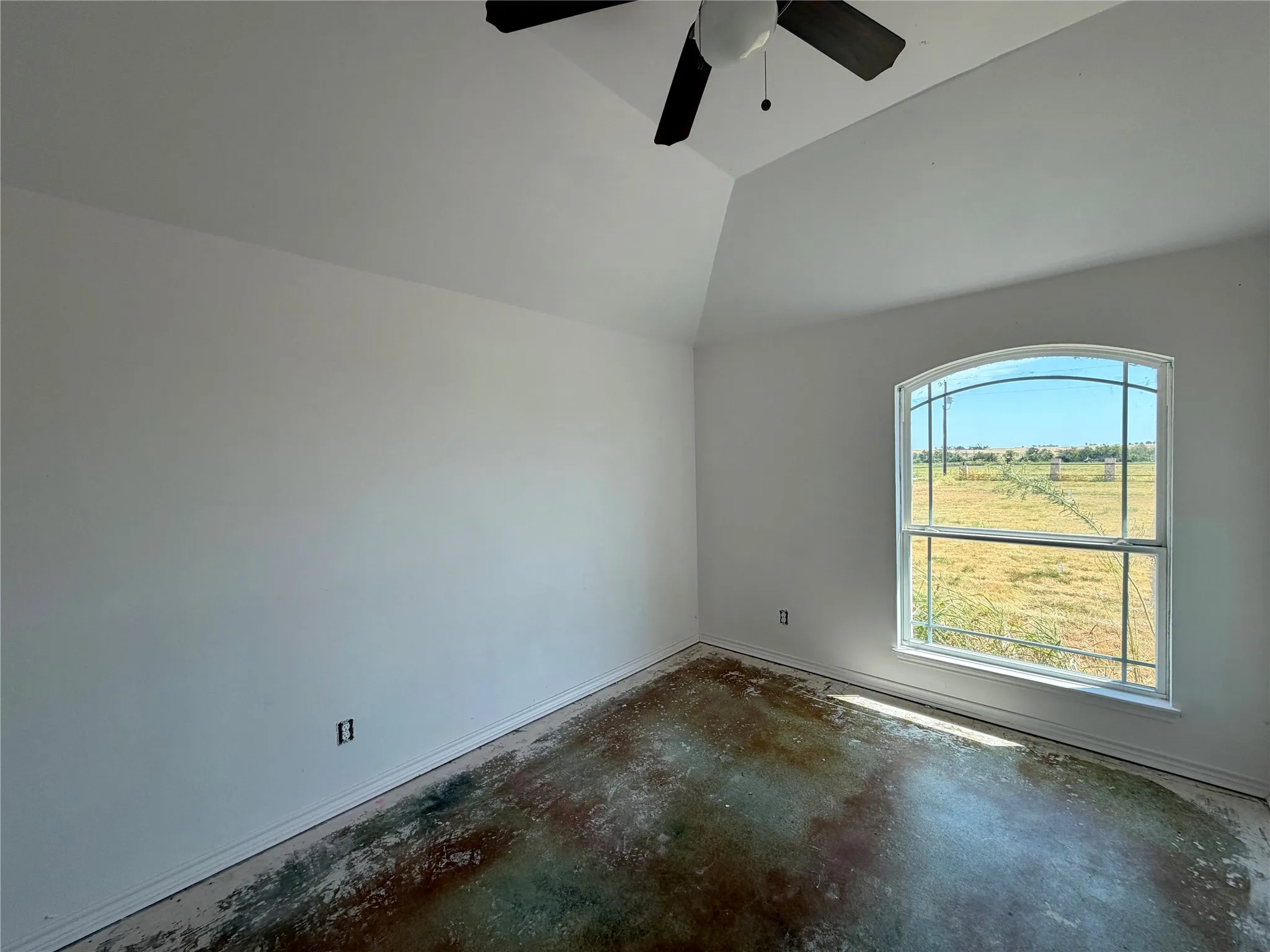 Single Family Residence For Sale in Cooke County , 315 County Road 365, Gainesville, Texas 76240, 4 Bedroom, 4 Bathroom, Garage spaces, 2,380 Sqft, built in 2017, mls#21384250, Real Estate Agent in Gainesville, Homes For Sale in Cooke county, Homes For Sale in Gainesville, Realtor in Gainesville Texas, Real Estate Brokerage Independent Realty Texas, Luminita Cordes Realtor