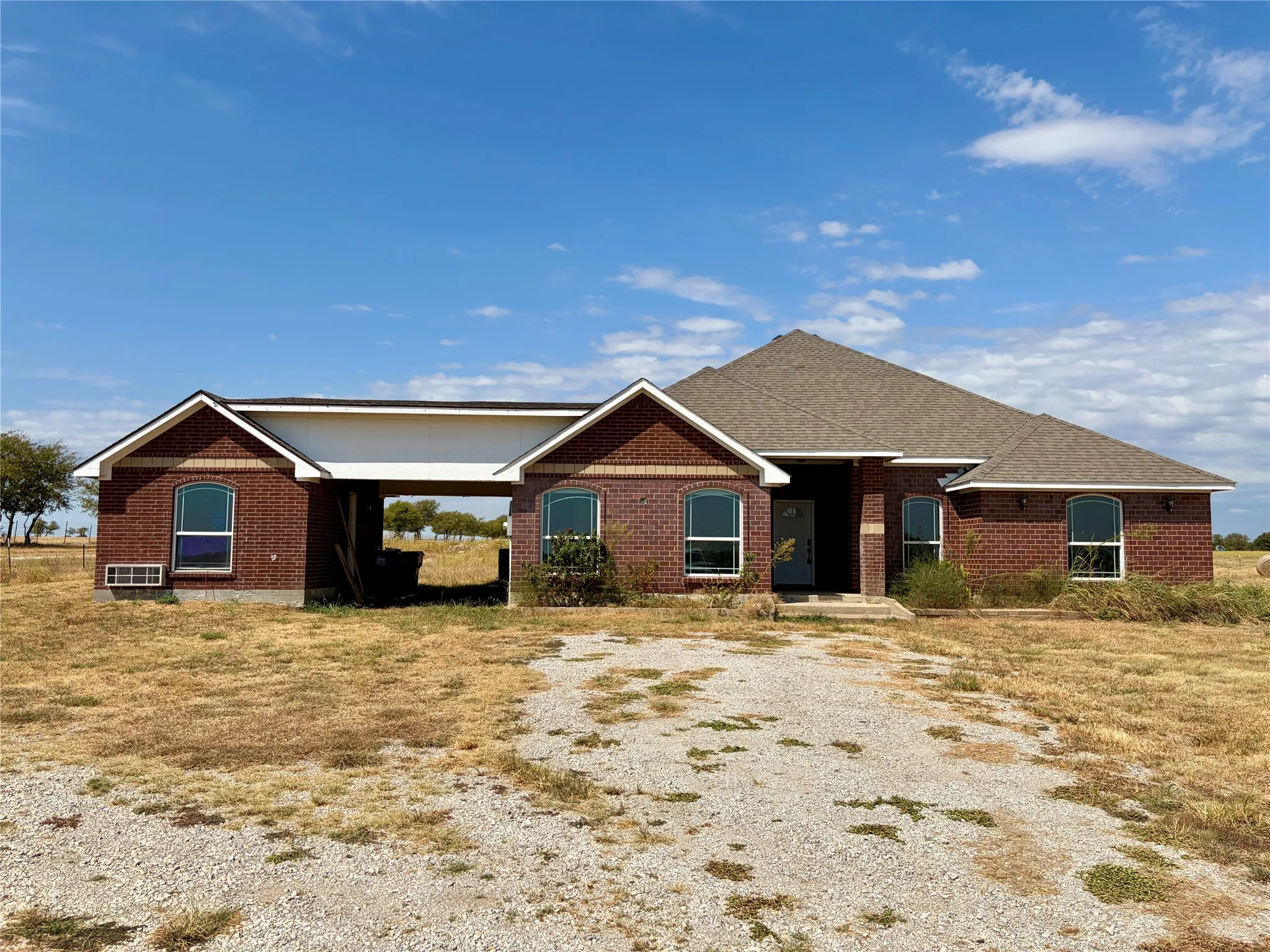 Single Family Residence For Sale in Cooke County , 315 County Road 365, Gainesville, Texas 76240, 4 Bedroom, 4 Bathroom, Garage spaces, 2,380 Sqft, built in 2017, mls#21384250, Real Estate Agent in Gainesville, Homes For Sale in Cooke county, Homes For Sale in Gainesville, Realtor in Gainesville Texas, Real Estate Brokerage Independent Realty Texas, Luminita Cordes Realtor
