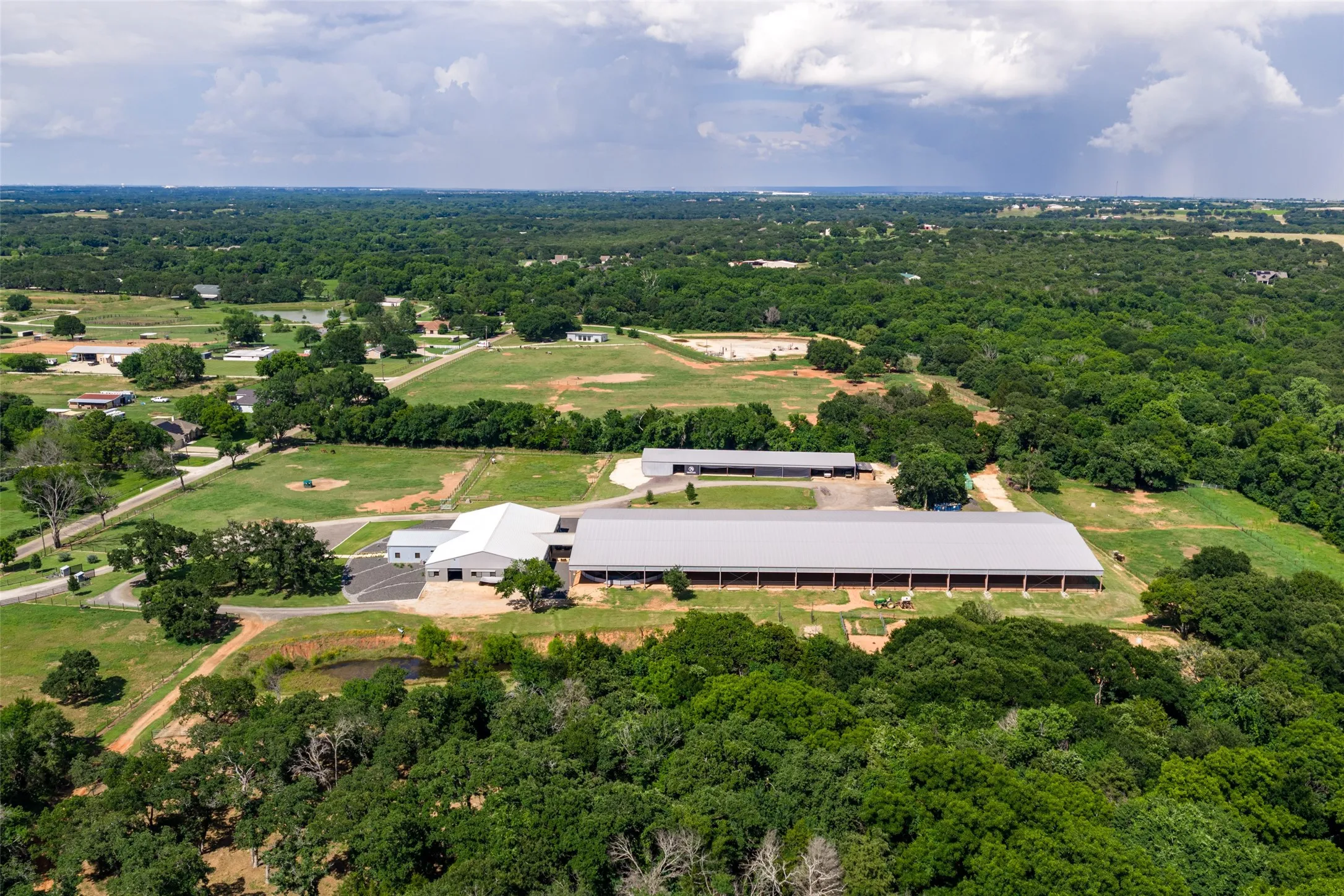 Single Family Residence For Sale in Johnson County , 9050 County Road 519, Alvarado, Texas 76009, 3 Bedroom, 3 Bathroom, 2 Garage spaces, 4,171 Sqft, built in 2022, mls#21384451, Real Estate Agent in Alvarado, Homes For Sale in Johnson county, Homes For Sale in Alvarado, Realtor in Alvarado Texas, Real Estate Brokerage Independent Realty Texas, Luminita Cordes Realtor