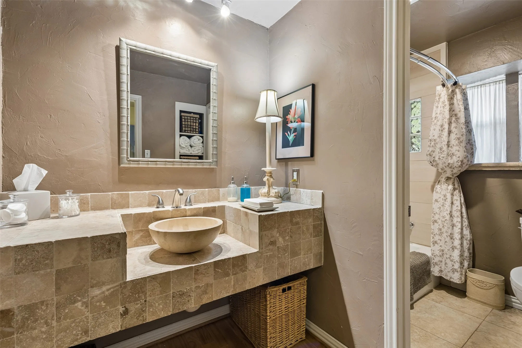 Single Family Residence For Sale in Dallas County , 13121 Halwin Circle, Dallas, Texas 75243, 3 Bedroom, 3 Bathroom, 2 Garage spaces, 2,581 Sqft, built in 1978, mls#21381118, Real Estate Agent in Dallas, Homes For Sale in Dallas county, Homes For Sale in Dallas, Realtor in Dallas Texas, Real Estate Brokerage Independent Realty Texas, Luminita Cordes Realtor