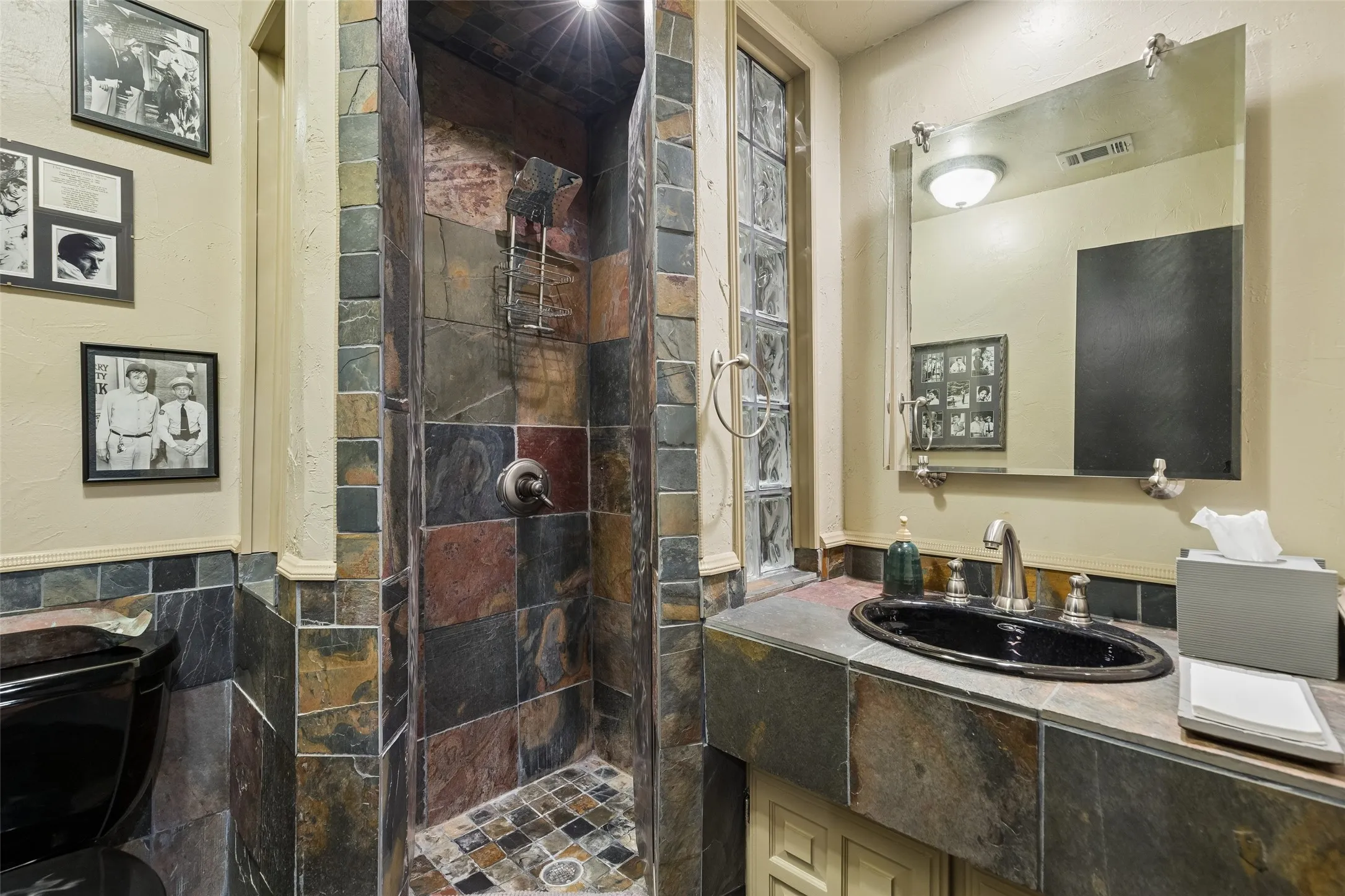 Single Family Residence For Sale in Dallas County , 13121 Halwin Circle, Dallas, Texas 75243, 3 Bedroom, 3 Bathroom, 2 Garage spaces, 2,581 Sqft, built in 1978, mls#21381118, Real Estate Agent in Dallas, Homes For Sale in Dallas county, Homes For Sale in Dallas, Realtor in Dallas Texas, Real Estate Brokerage Independent Realty Texas, Luminita Cordes Realtor