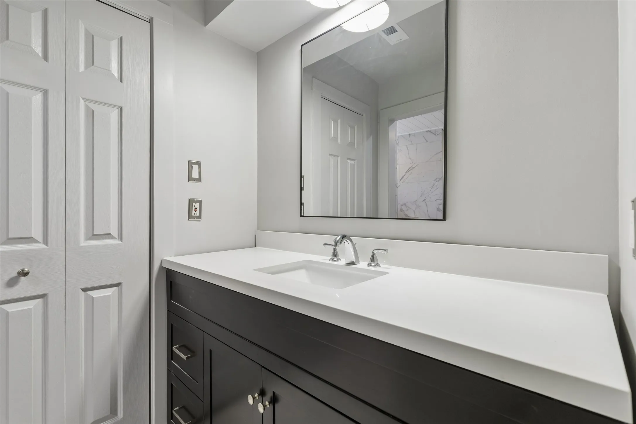 Single Family Residence For Sale in Dallas County , 13121 Halwin Circle, Dallas, Texas 75243, 3 Bedroom, 3 Bathroom, 2 Garage spaces, 2,581 Sqft, built in 1978, mls#21381118, Real Estate Agent in Dallas, Homes For Sale in Dallas county, Homes For Sale in Dallas, Realtor in Dallas Texas, Real Estate Brokerage Independent Realty Texas, Luminita Cordes Realtor