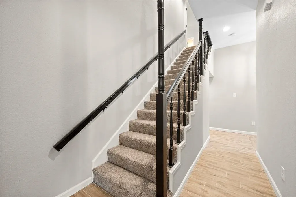 Single Family Residence For Sale in Tarrant County , 894 Tate Street, Mansfield, Texas 76063, 4 Bedroom, 4 Bathroom, 2 Garage spaces, 3,096 Sqft, built in 2002, mls#21384425, Real Estate Agent in Mansfield, Homes For Sale in Tarrant county, Homes For Sale in Mansfield, Realtor in Mansfield Texas, Real Estate Brokerage Independent Realty Texas, Luminita Cordes Realtor
