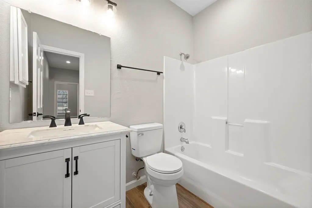 Single Family Residence For Sale in Tarrant County , 894 Tate Street, Mansfield, Texas 76063, 4 Bedroom, 4 Bathroom, 2 Garage spaces, 3,096 Sqft, built in 2002, mls#21384425, Real Estate Agent in Mansfield, Homes For Sale in Tarrant county, Homes For Sale in Mansfield, Realtor in Mansfield Texas, Real Estate Brokerage Independent Realty Texas, Luminita Cordes Realtor
