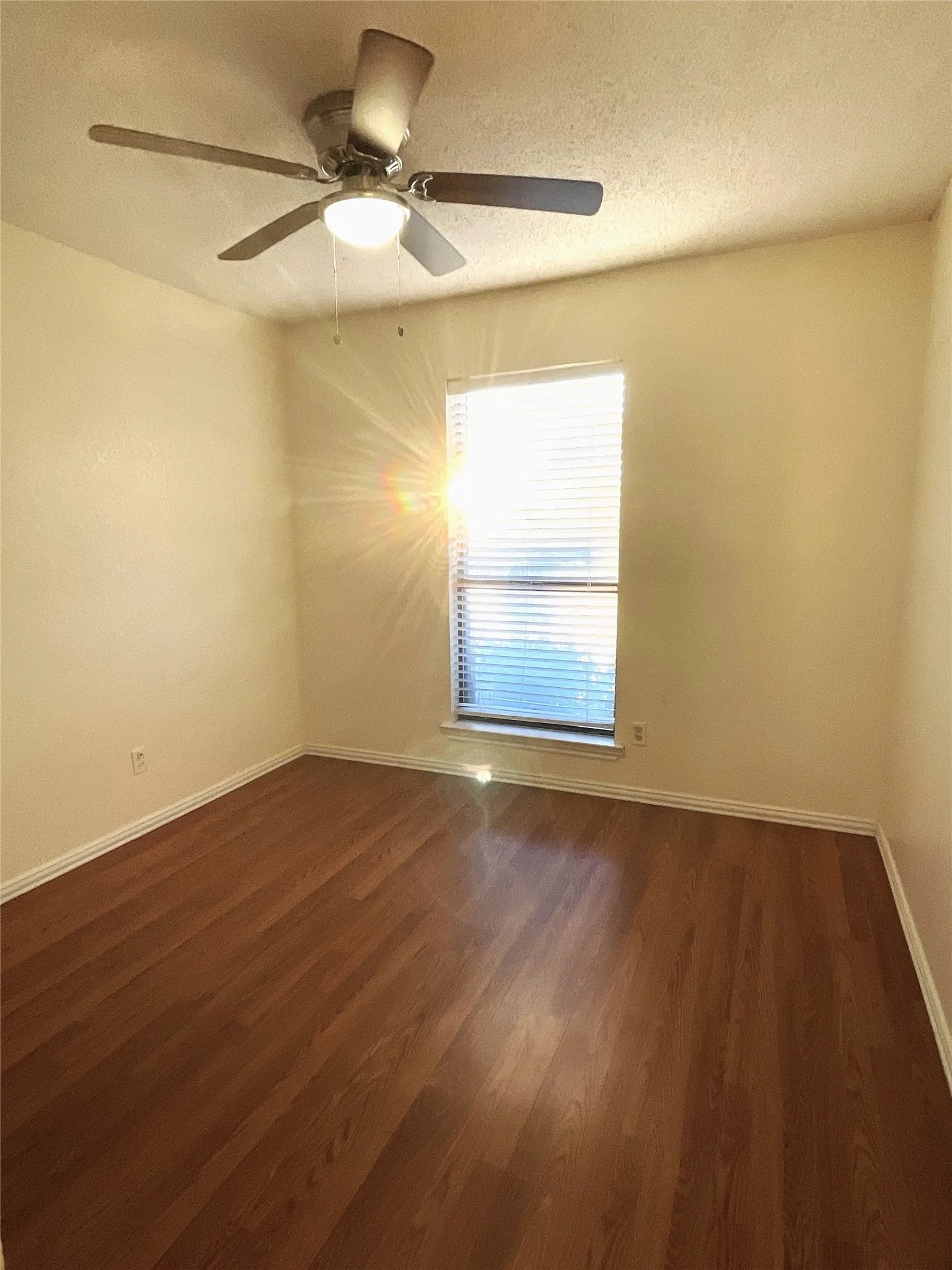 Single Family Residence For Rent in Dallas County , 2000 Ann Avenue, Carrollton, Texas 75006, 3 Bedroom, 2 Bathroom, Garage spaces, 1,538 Sqft, built in 1984, mls#21384471, Real Estate Agent in Carrollton, Homes For Rent in Dallas county, Homes For Rent in Carrollton, Realtor in Carrollton Texas, Real Estate Brokerage Independent Realty Texas, Luminita Cordes Realtor