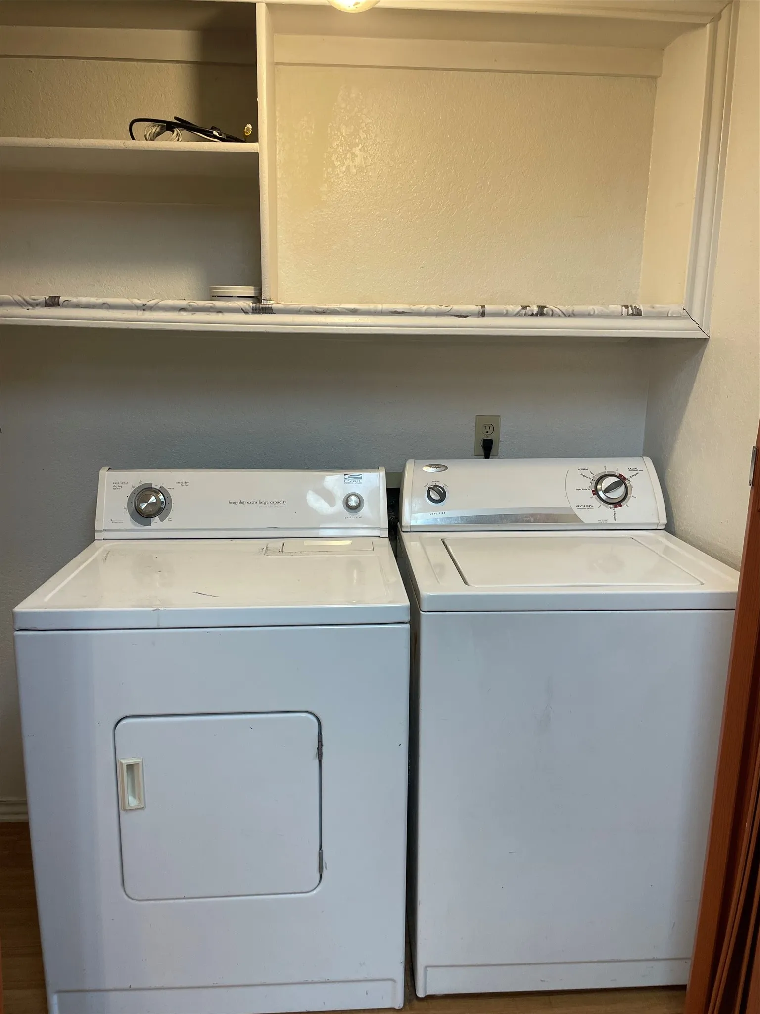 Single Family Residence For Rent in Dallas County , 2000 Ann Avenue, Carrollton, Texas 75006, 3 Bedroom, 2 Bathroom, Garage spaces, 1,538 Sqft, built in 1984, mls#21384471, Real Estate Agent in Carrollton, Homes For Rent in Dallas county, Homes For Rent in Carrollton, Realtor in Carrollton Texas, Real Estate Brokerage Independent Realty Texas, Luminita Cordes Realtor