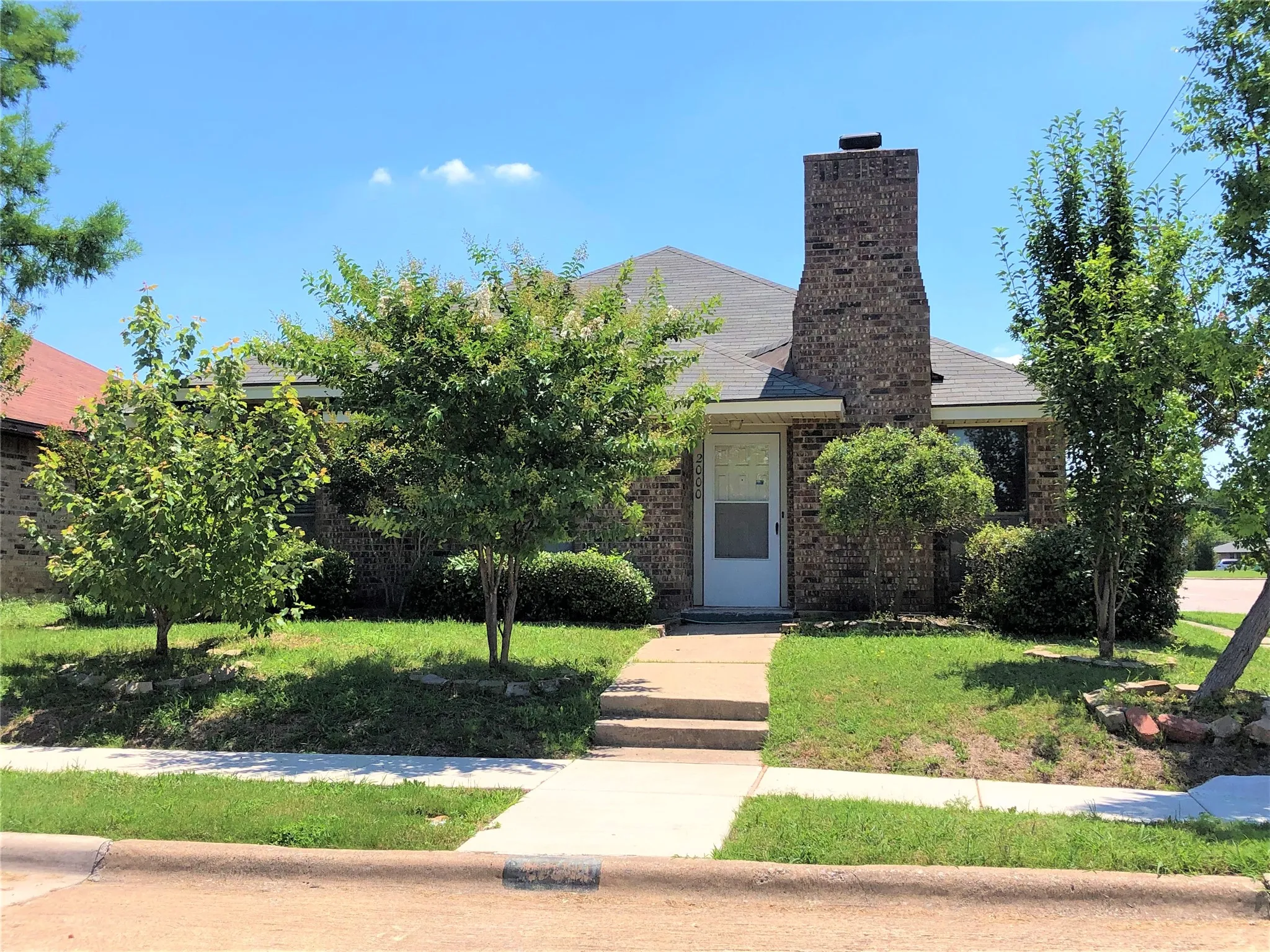 Single Family Residence For Rent in Dallas County , 2000 Ann Avenue, Carrollton, Texas 75006, 3 Bedroom, 2 Bathroom, Garage spaces, 1,538 Sqft, built in 1984, mls#21384471, Real Estate Agent in Carrollton, Homes For Rent in Dallas county, Homes For Rent in Carrollton, Realtor in Carrollton Texas, Real Estate Brokerage Independent Realty Texas, Luminita Cordes Realtor