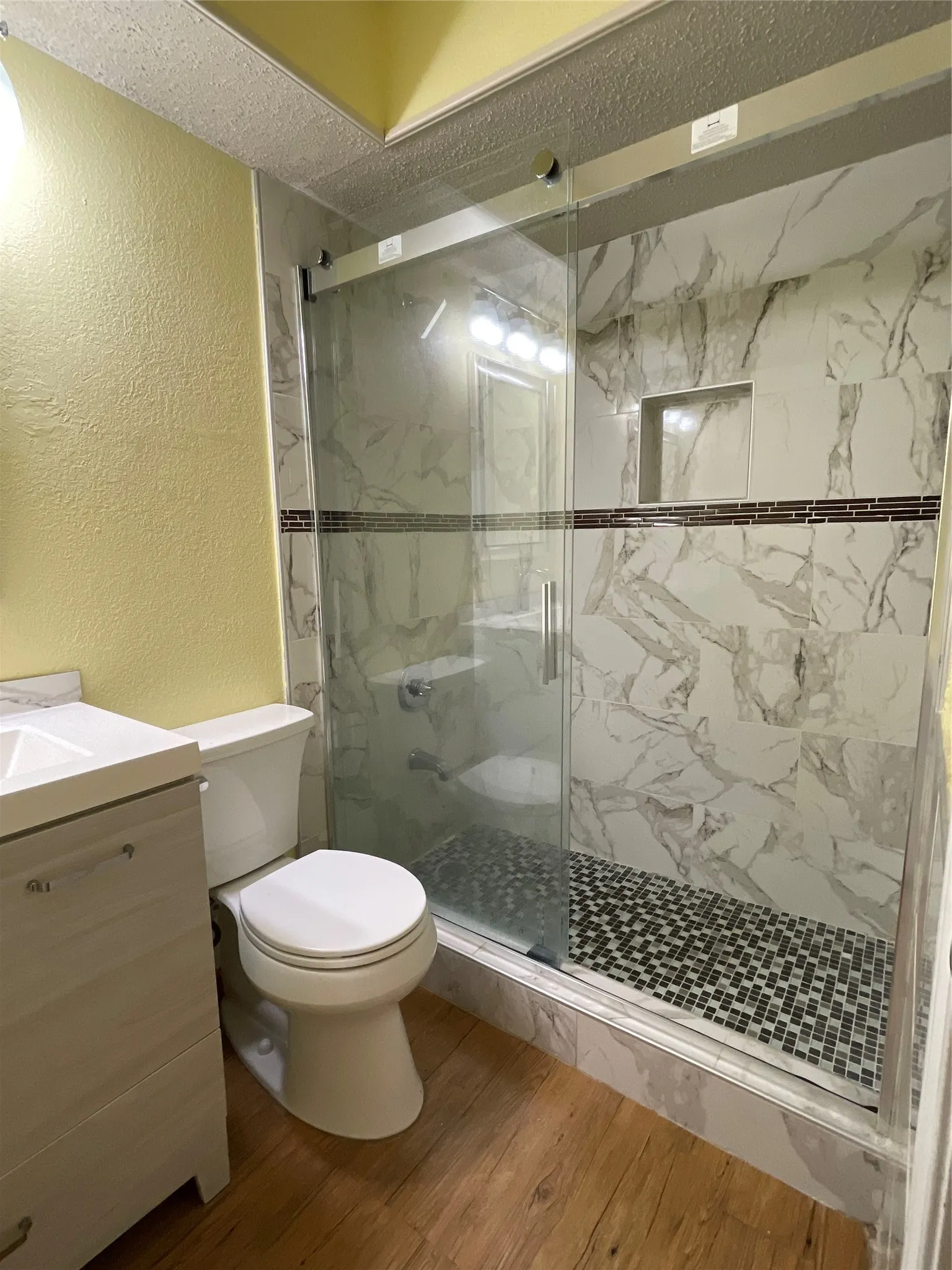 Single Family Residence For Rent in Dallas County , 2000 Ann Avenue, Carrollton, Texas 75006, 3 Bedroom, 2 Bathroom, Garage spaces, 1,538 Sqft, built in 1984, mls#21384471, Real Estate Agent in Carrollton, Homes For Rent in Dallas county, Homes For Rent in Carrollton, Realtor in Carrollton Texas, Real Estate Brokerage Independent Realty Texas, Luminita Cordes Realtor