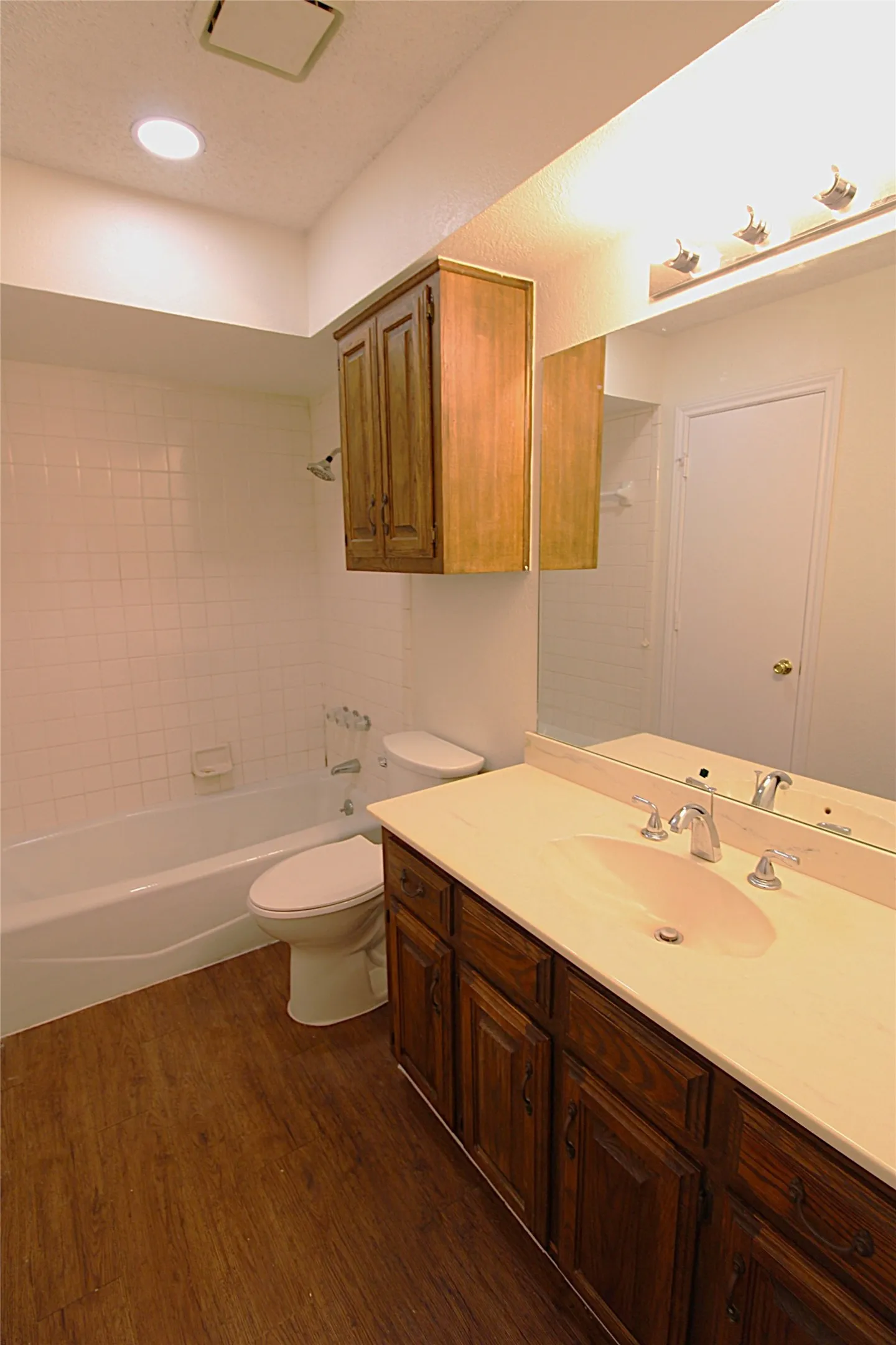 Duplex For Rent in Dallas County , 1232 Mockingbird Lane, De Soto, Texas 75115, 3 Bedroom, 2 Bathroom, 2 Garage spaces, 1,280 Sqft, built in 1984, mls#21384476, Real Estate Agent in De Soto, Homes For Rent in Dallas county, Homes For Rent in De Soto, Realtor in De Soto Texas, Real Estate Brokerage Independent Realty Texas, Luminita Cordes Realtor