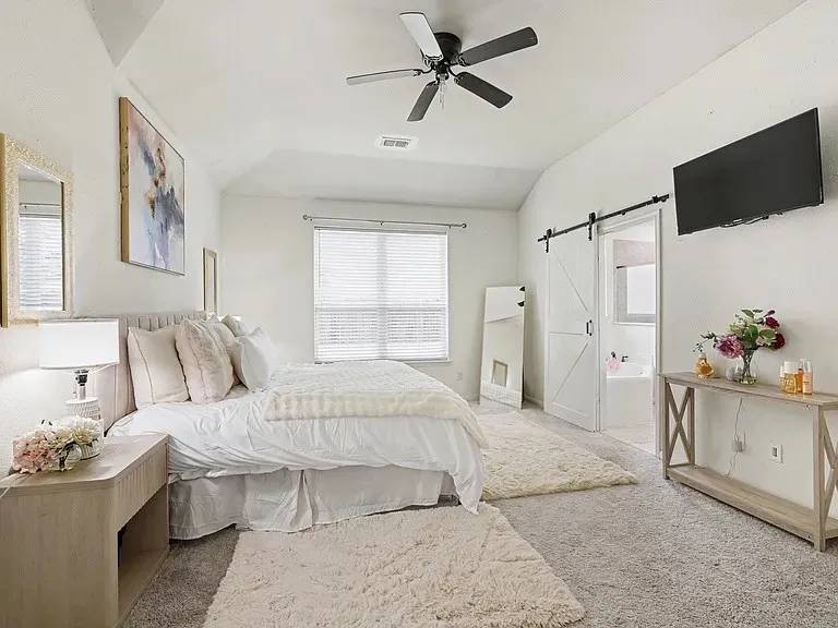 Single Family Residence For Rent in Collin County , 424 Winchester Drive, Celina, Texas 75009, 4 Bedroom, 3 Bathroom, 2 Garage spaces, 2,855 Sqft, built in 2015, mls#21384125, Real Estate Agent in Celina, Homes For Rent in Collin county, Homes For Rent in Celina, Realtor in Celina Texas, Real Estate Brokerage Independent Realty Texas, Luminita Cordes Realtor