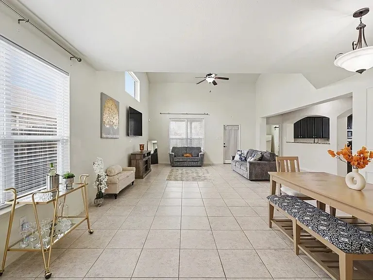 Single Family Residence For Rent in Collin County , 424 Winchester Drive, Celina, Texas 75009, 4 Bedroom, 3 Bathroom, 2 Garage spaces, 2,855 Sqft, built in 2015, mls#21384125, Real Estate Agent in Celina, Homes For Rent in Collin county, Homes For Rent in Celina, Realtor in Celina Texas, Real Estate Brokerage Independent Realty Texas, Luminita Cordes Realtor