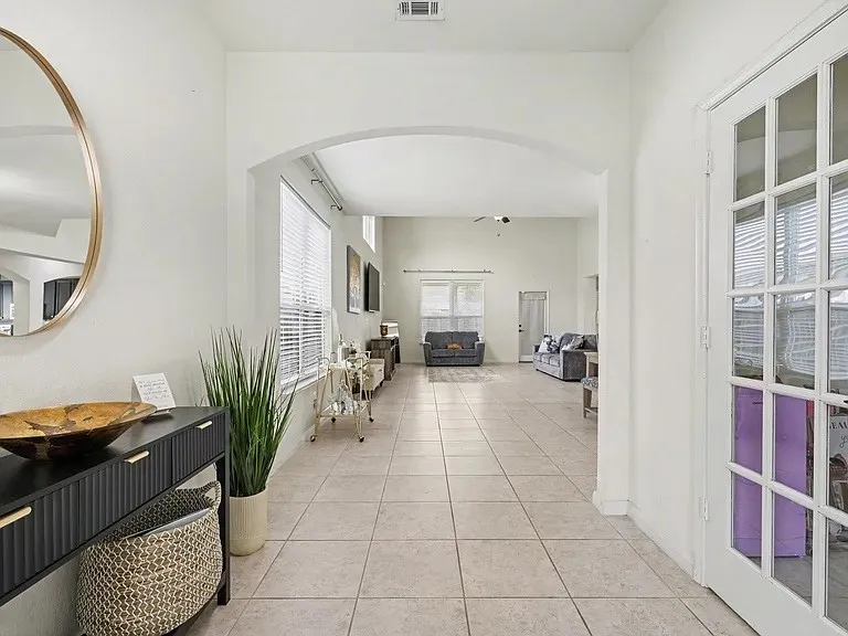 Single Family Residence For Rent in Collin County , 424 Winchester Drive, Celina, Texas 75009, 4 Bedroom, 3 Bathroom, 2 Garage spaces, 2,855 Sqft, built in 2015, mls#21384125, Real Estate Agent in Celina, Homes For Rent in Collin county, Homes For Rent in Celina, Realtor in Celina Texas, Real Estate Brokerage Independent Realty Texas, Luminita Cordes Realtor
