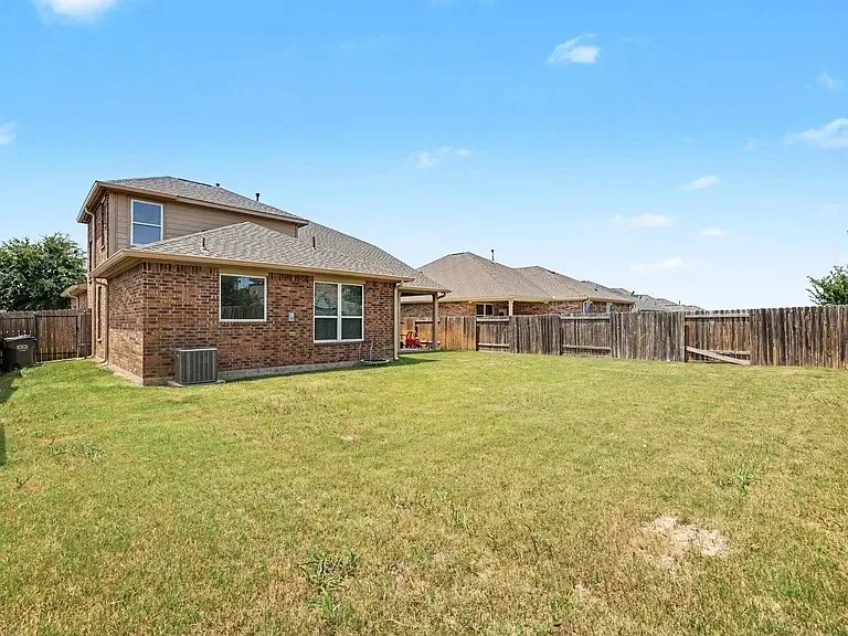 Single Family Residence For Rent in Collin County , 424 Winchester Drive, Celina, Texas 75009, 4 Bedroom, 3 Bathroom, 2 Garage spaces, 2,855 Sqft, built in 2015, mls#21384125, Real Estate Agent in Celina, Homes For Rent in Collin county, Homes For Rent in Celina, Realtor in Celina Texas, Real Estate Brokerage Independent Realty Texas, Luminita Cordes Realtor