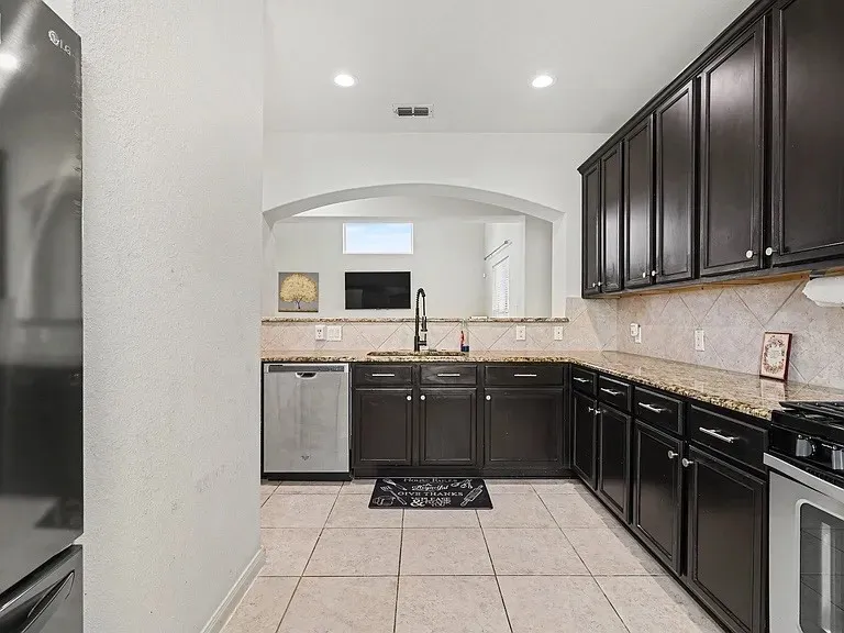 Single Family Residence For Rent in Collin County , 424 Winchester Drive, Celina, Texas 75009, 4 Bedroom, 3 Bathroom, 2 Garage spaces, 2,855 Sqft, built in 2015, mls#21384125, Real Estate Agent in Celina, Homes For Rent in Collin county, Homes For Rent in Celina, Realtor in Celina Texas, Real Estate Brokerage Independent Realty Texas, Luminita Cordes Realtor