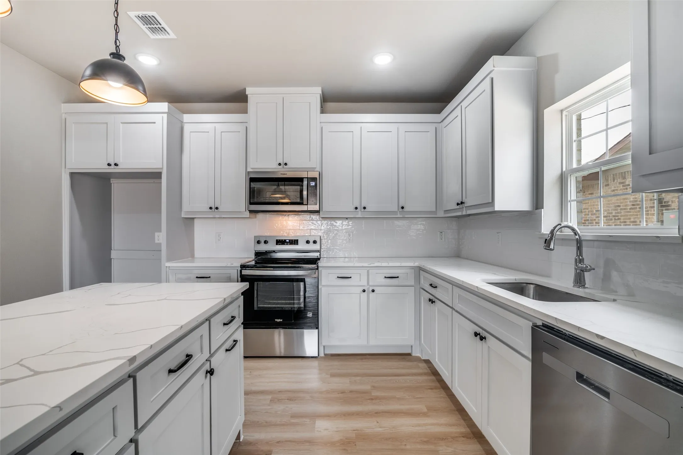 Single Family Residence For Sale in Henderson County , 107 Scenic Road, Trinidad, Texas 75163, 3 Bedroom, 2 Bathroom, 2 Garage spaces, 1,751 Sqft, built in 2026, mls#21384483, Real Estate Agent in Trinidad, Homes For Sale in Henderson county, Homes For Sale in Trinidad, Realtor in Trinidad Texas, Real Estate Brokerage Independent Realty Texas, Luminita Cordes Realtor