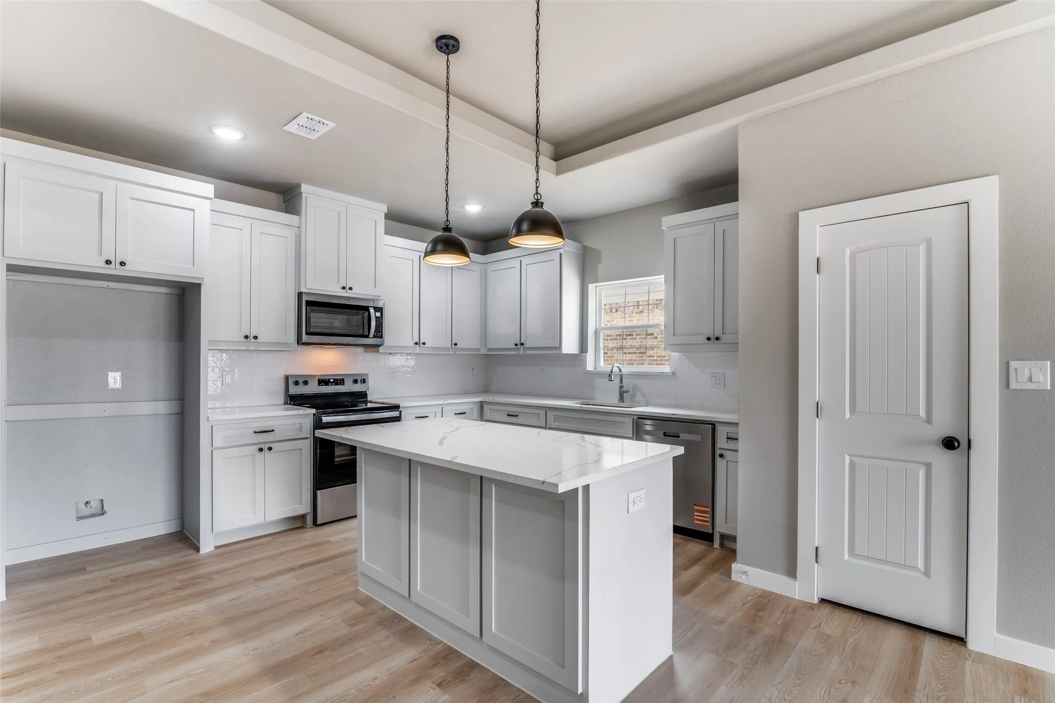 Single Family Residence For Sale in Henderson County , 107 Scenic Road, Trinidad, Texas 75163, 3 Bedroom, 2 Bathroom, 2 Garage spaces, 1,751 Sqft, built in 2026, mls#21384483, Real Estate Agent in Trinidad, Homes For Sale in Henderson county, Homes For Sale in Trinidad, Realtor in Trinidad Texas, Real Estate Brokerage Independent Realty Texas, Luminita Cordes Realtor