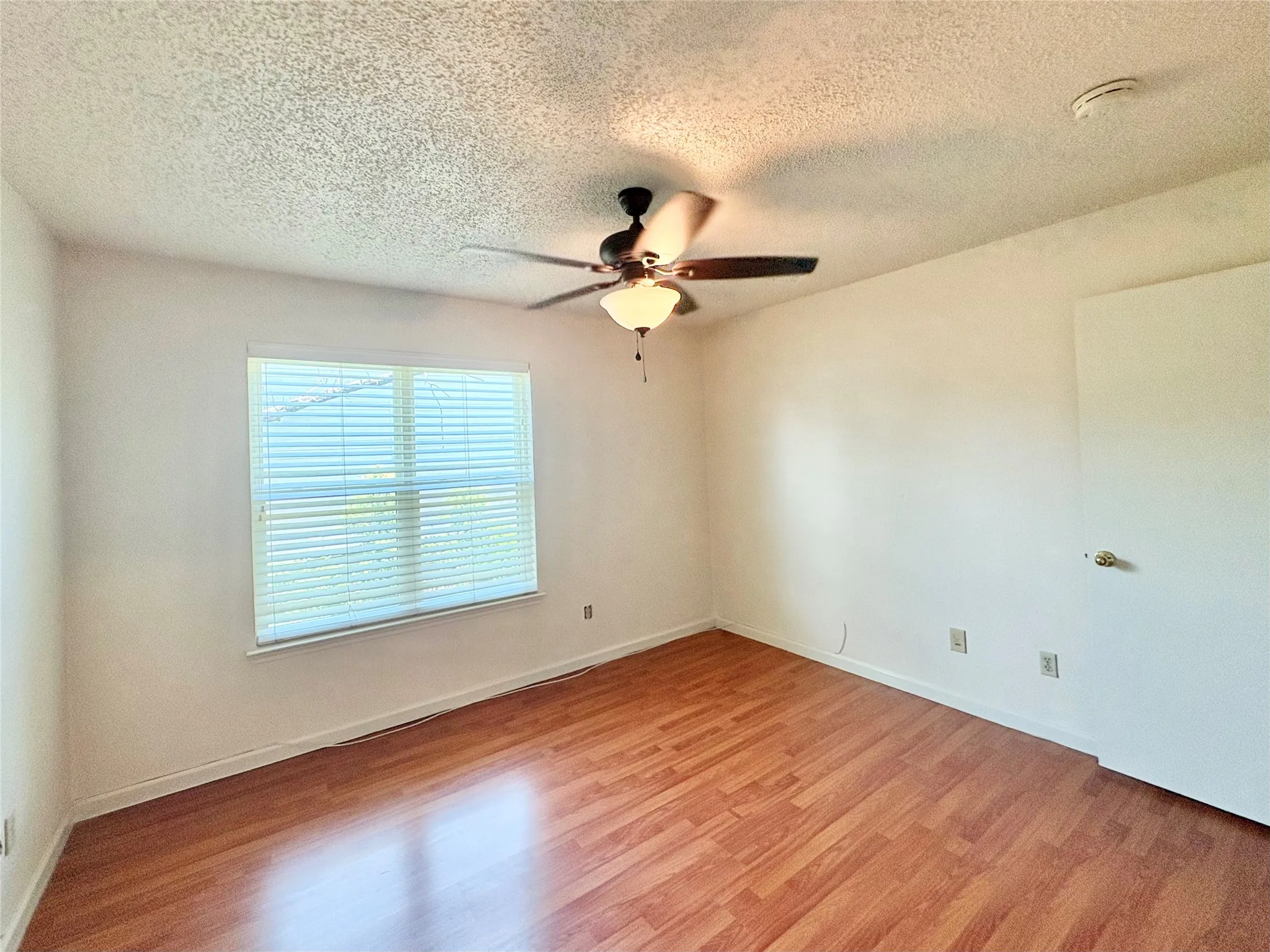 Condominium For Rent in Dallas County , 8109 Skillman Street 2015, Dallas, Texas 75231, 3 Bedroom, 2 Bathroom, Garage spaces, 1,205 Sqft, built in 1981, mls#21360804, Real Estate Agent in Dallas, Homes For Rent in Dallas county, Homes For Rent in Dallas, Realtor in Dallas Texas, Real Estate Brokerage Independent Realty Texas, Luminita Cordes Realtor