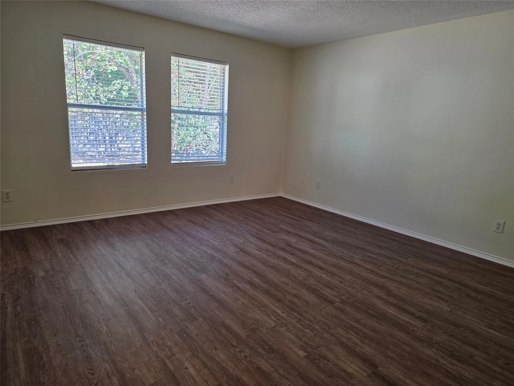 Single Family Residence For Rent in Kaufman County , 1803 Northridge Drive, Terrell, Texas 75160, 4 Bedroom, 2 Bathroom, 2 Garage spaces, 1,744 Sqft, built in 2006, mls#21384399, Real Estate Agent in Terrell, Homes For Rent in Kaufman county, Homes For Rent in Terrell, Realtor in Terrell Texas, Real Estate Brokerage Independent Realty Texas, Luminita Cordes Realtor