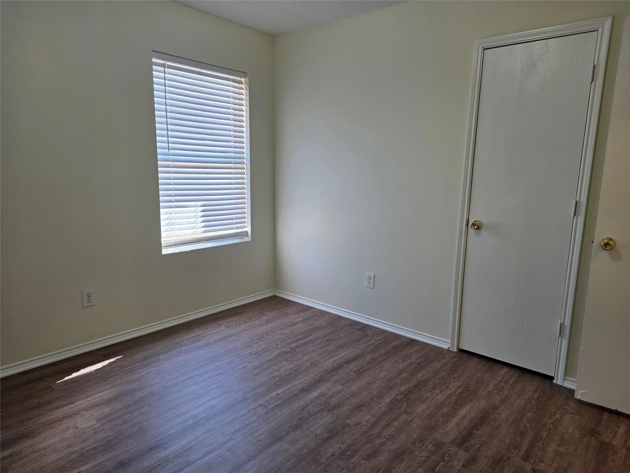Single Family Residence For Rent in Kaufman County , 1803 Northridge Drive, Terrell, Texas 75160, 4 Bedroom, 2 Bathroom, 2 Garage spaces, 1,744 Sqft, built in 2006, mls#21384399, Real Estate Agent in Terrell, Homes For Rent in Kaufman county, Homes For Rent in Terrell, Realtor in Terrell Texas, Real Estate Brokerage Independent Realty Texas, Luminita Cordes Realtor