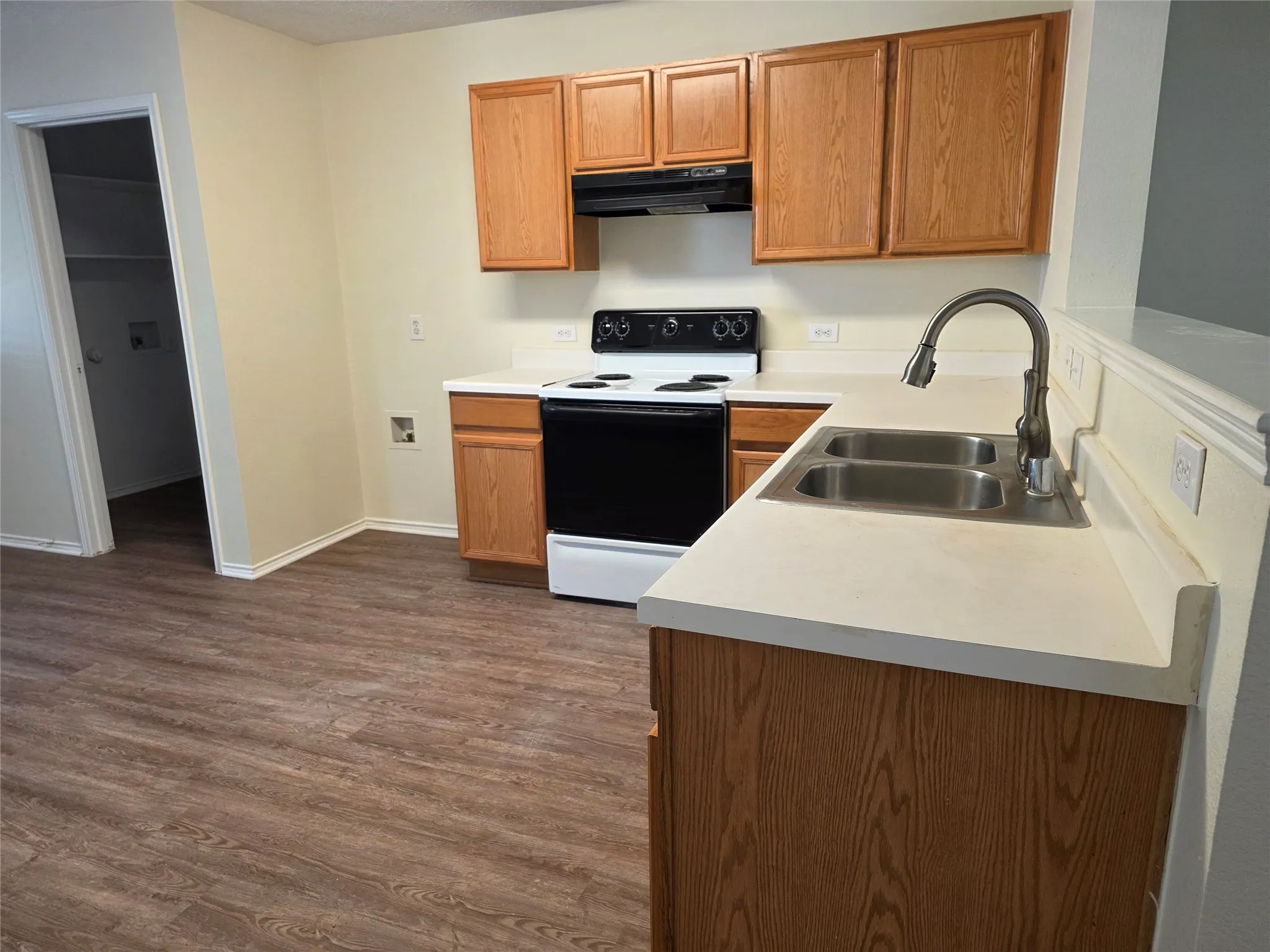 Single Family Residence For Rent in Kaufman County , 1803 Northridge Drive, Terrell, Texas 75160, 4 Bedroom, 2 Bathroom, 2 Garage spaces, 1,744 Sqft, built in 2006, mls#21384399, Real Estate Agent in Terrell, Homes For Rent in Kaufman county, Homes For Rent in Terrell, Realtor in Terrell Texas, Real Estate Brokerage Independent Realty Texas, Luminita Cordes Realtor