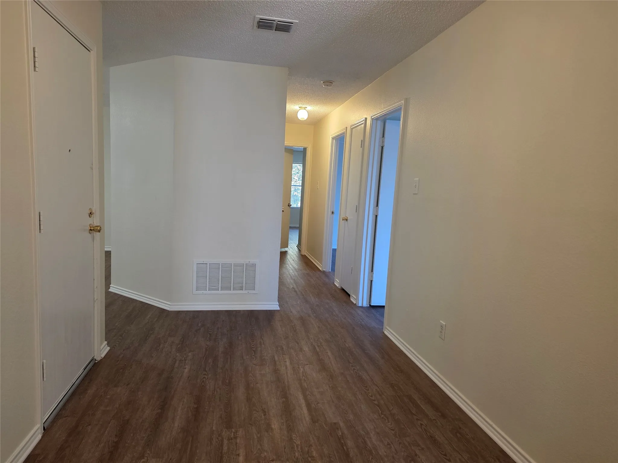 Single Family Residence For Rent in Kaufman County , 1803 Northridge Drive, Terrell, Texas 75160, 4 Bedroom, 2 Bathroom, 2 Garage spaces, 1,744 Sqft, built in 2006, mls#21384399, Real Estate Agent in Terrell, Homes For Rent in Kaufman county, Homes For Rent in Terrell, Realtor in Terrell Texas, Real Estate Brokerage Independent Realty Texas, Luminita Cordes Realtor