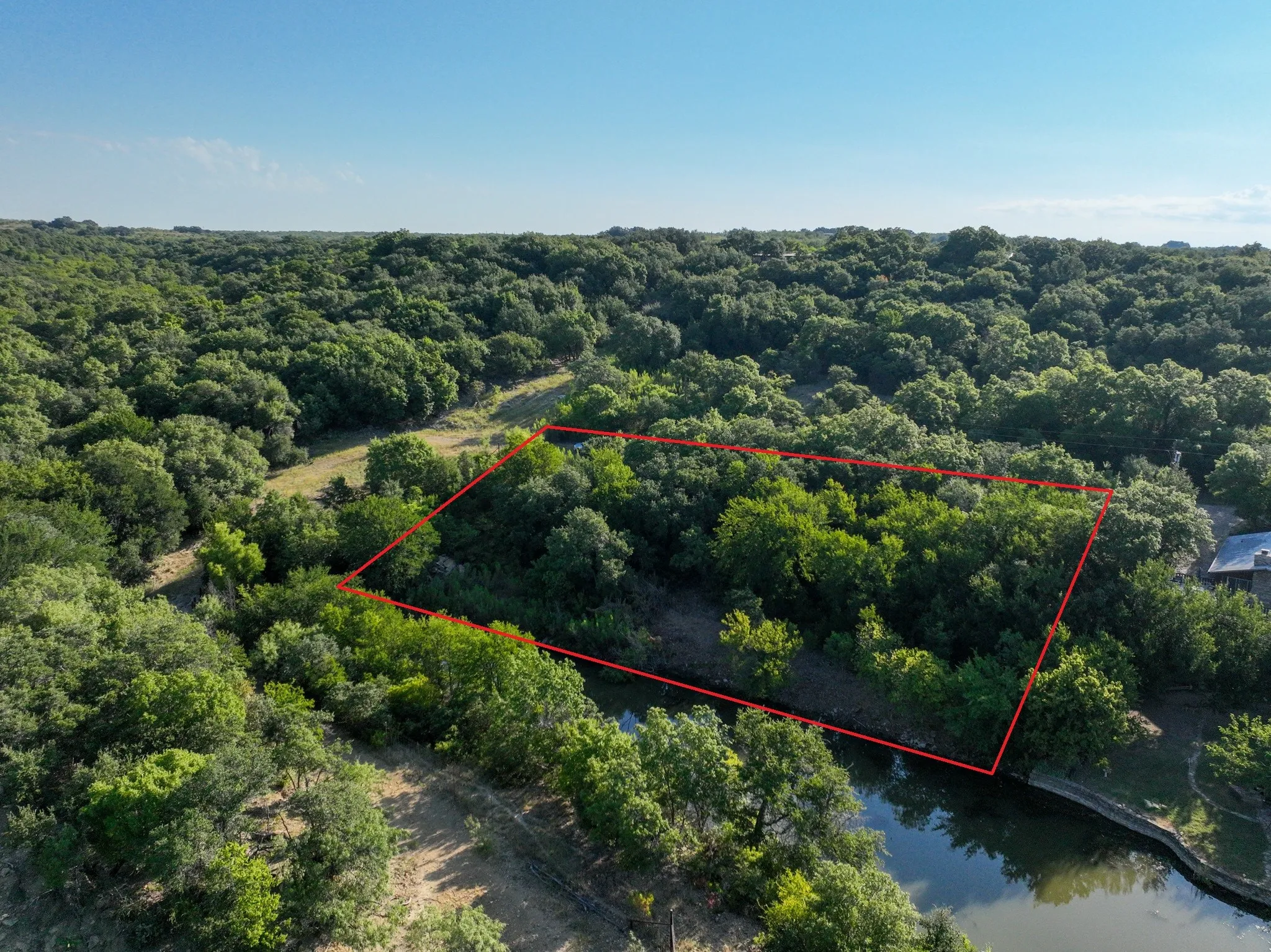 Foliage and Water levels are not guaranteed and may vary with drought and weather conditions. Lot lines are estimates.